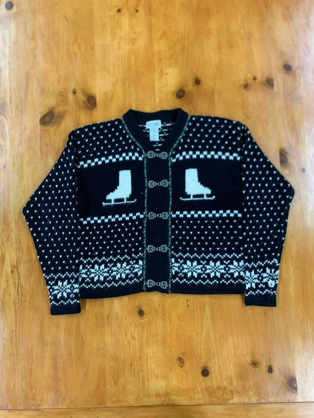Vintage Vintage Ice Skate Clasp Knit Sweater Size US S / EU 44-46 / 1 - 2 Thumbnail