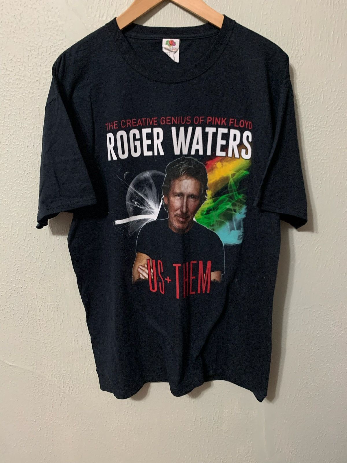 Vintage Vintage Roger Waters Us and Them T-Shirt Size US L / EU 52-54 / 3 - 2 Thumbnail