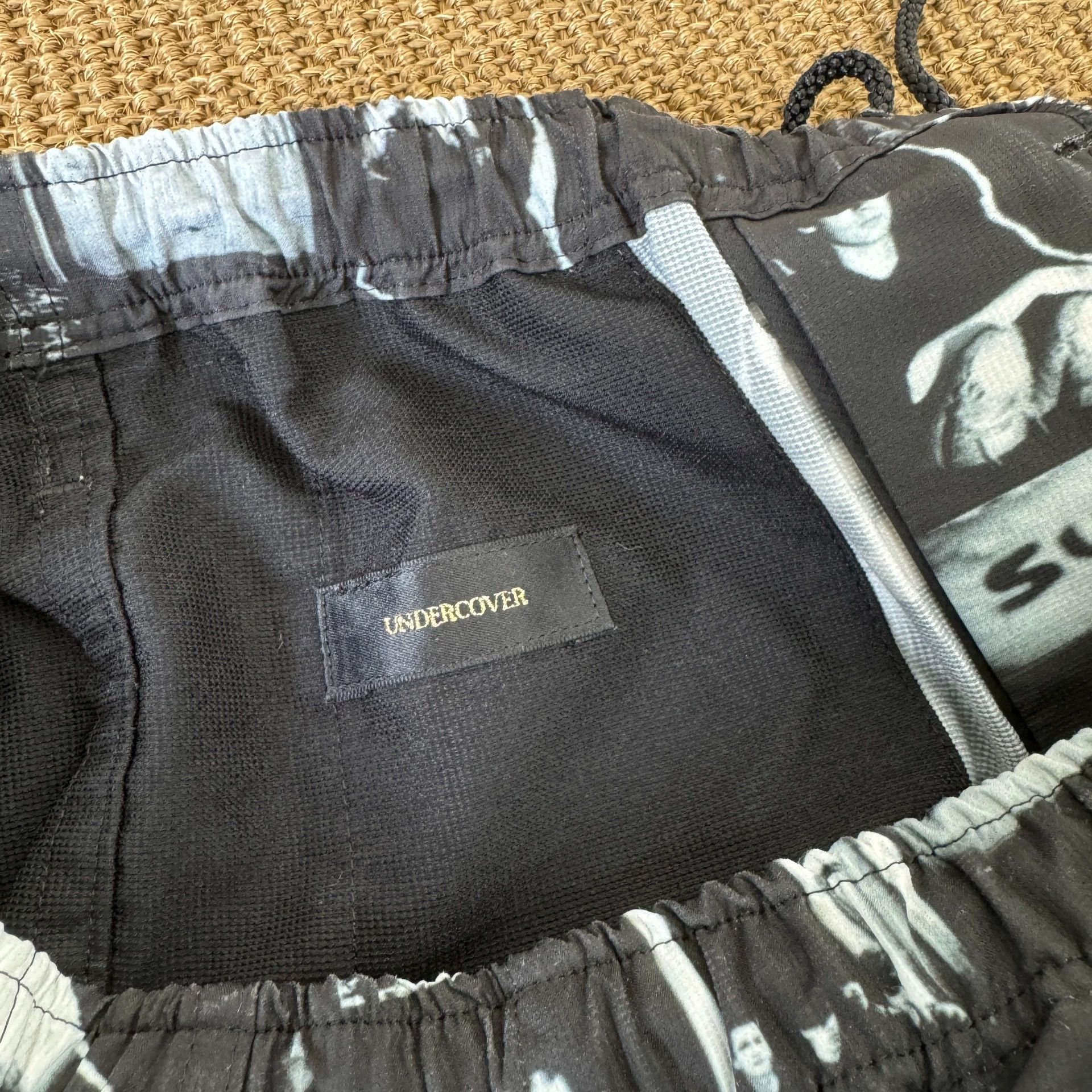 Undercover undercover digital printed beach shorts Size US 32 / EU 48 - 8 Thumbnail