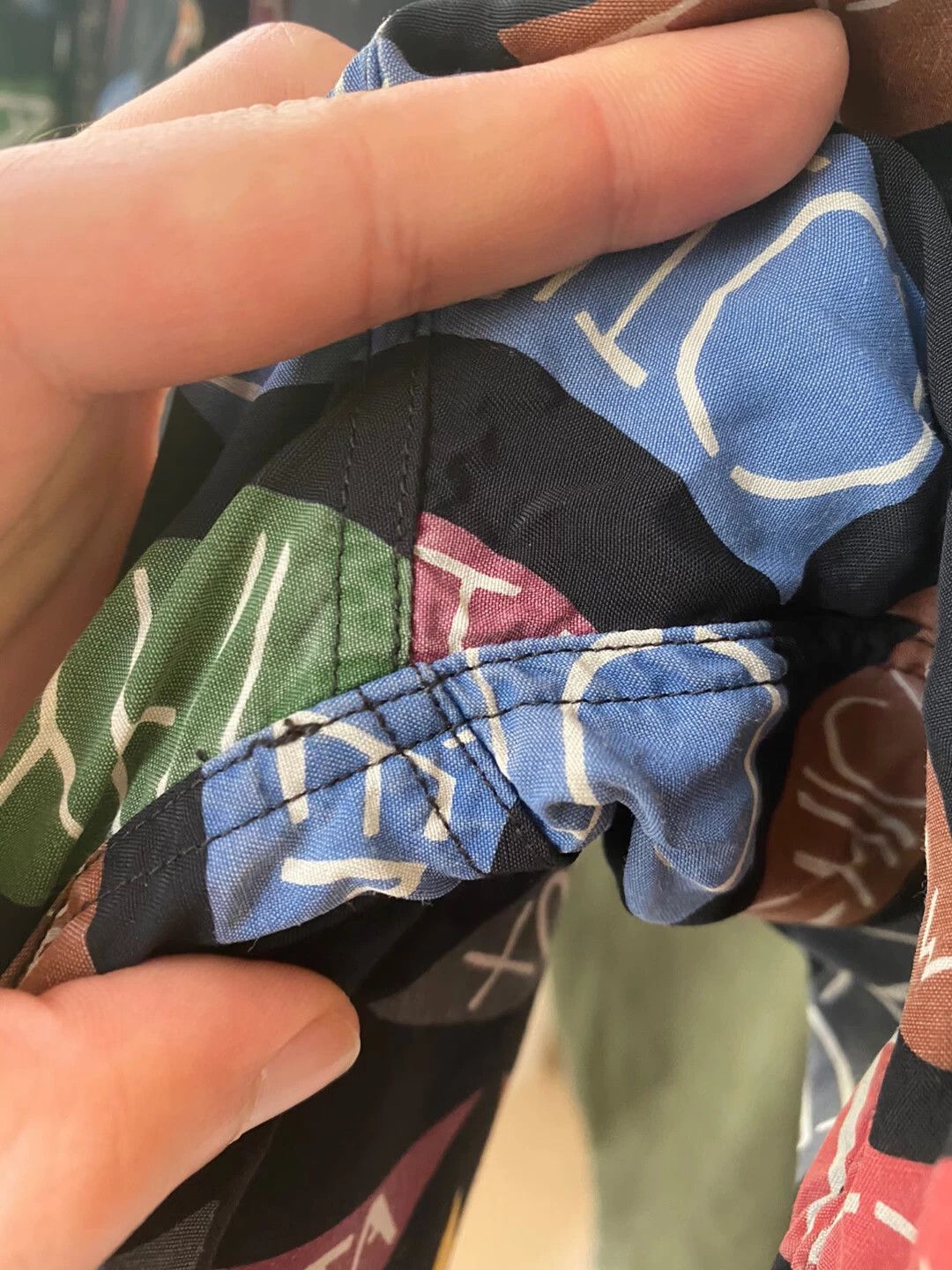 Visvim visvim 2019ss rayon black floral shirt Size US L / EU 52-54 / 3 - 4 Thumbnail
