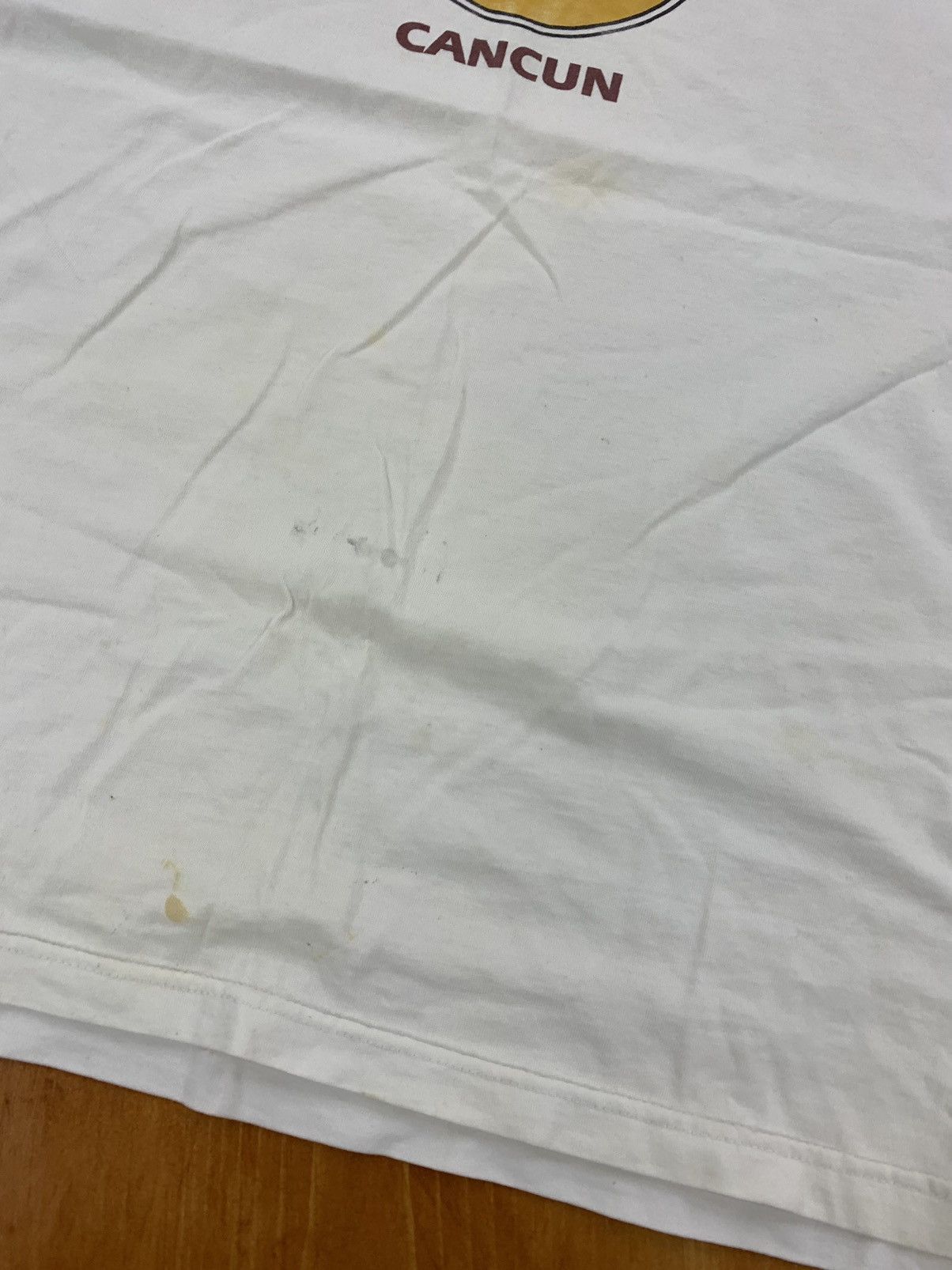 Vintage Vintage Hard Rock Cafe Cancun Tee Size US XL / EU 56 / 4 - 5 Thumbnail