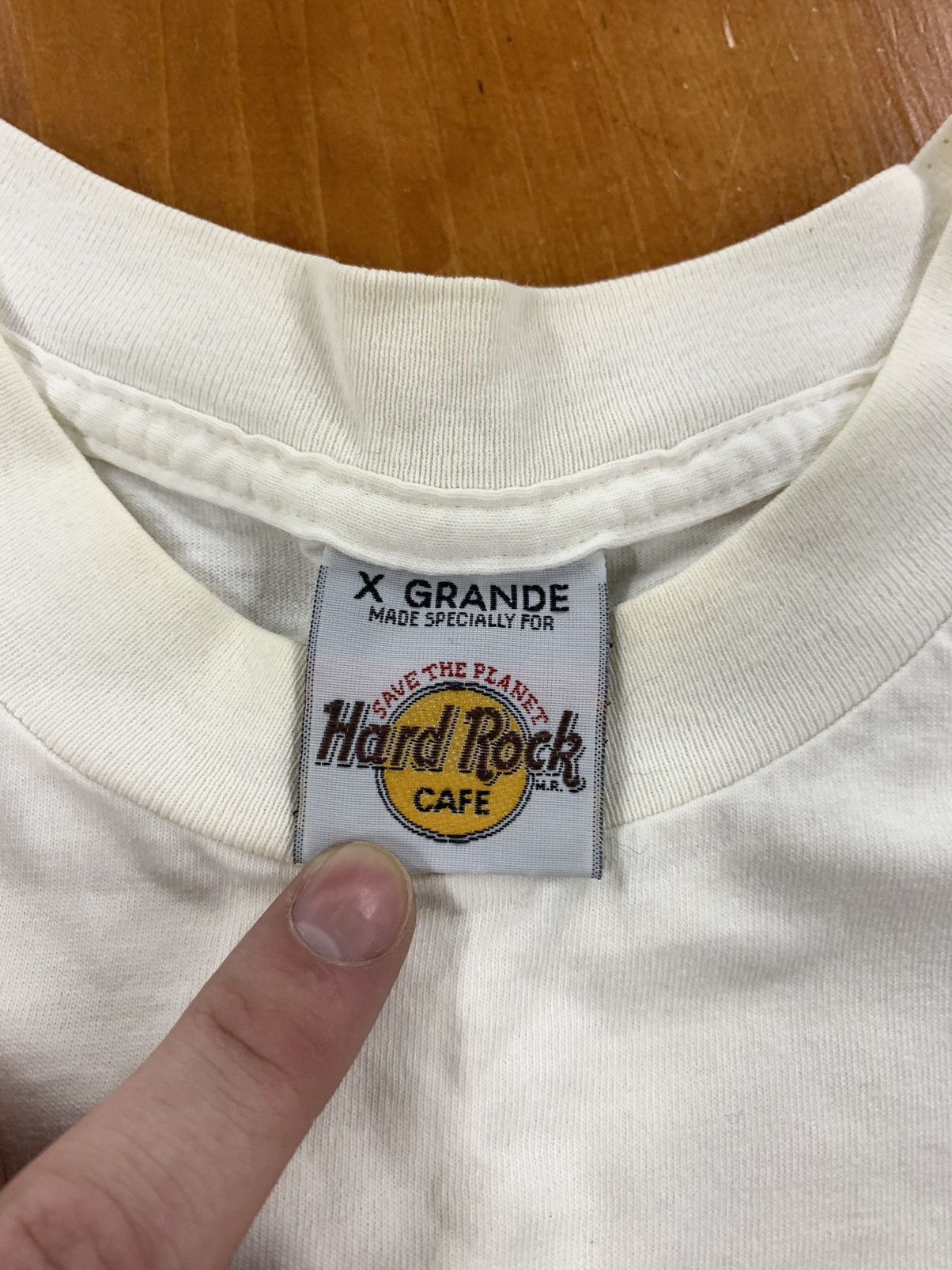 Vintage Vintage Hard Rock Cafe Cancun Tee Size US XL / EU 56 / 4 - 3 Thumbnail