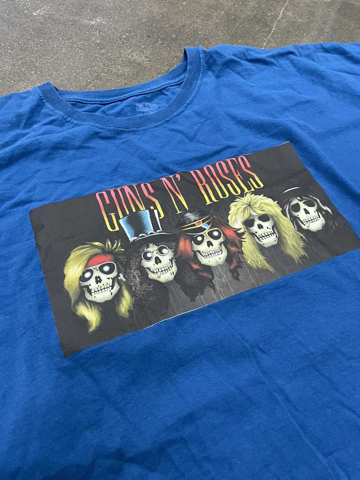 Vintage Vintage 4XL Guns N Roses Skull T-Shirt Size US XXL / EU 58 / 5 - 2 Thumbnail