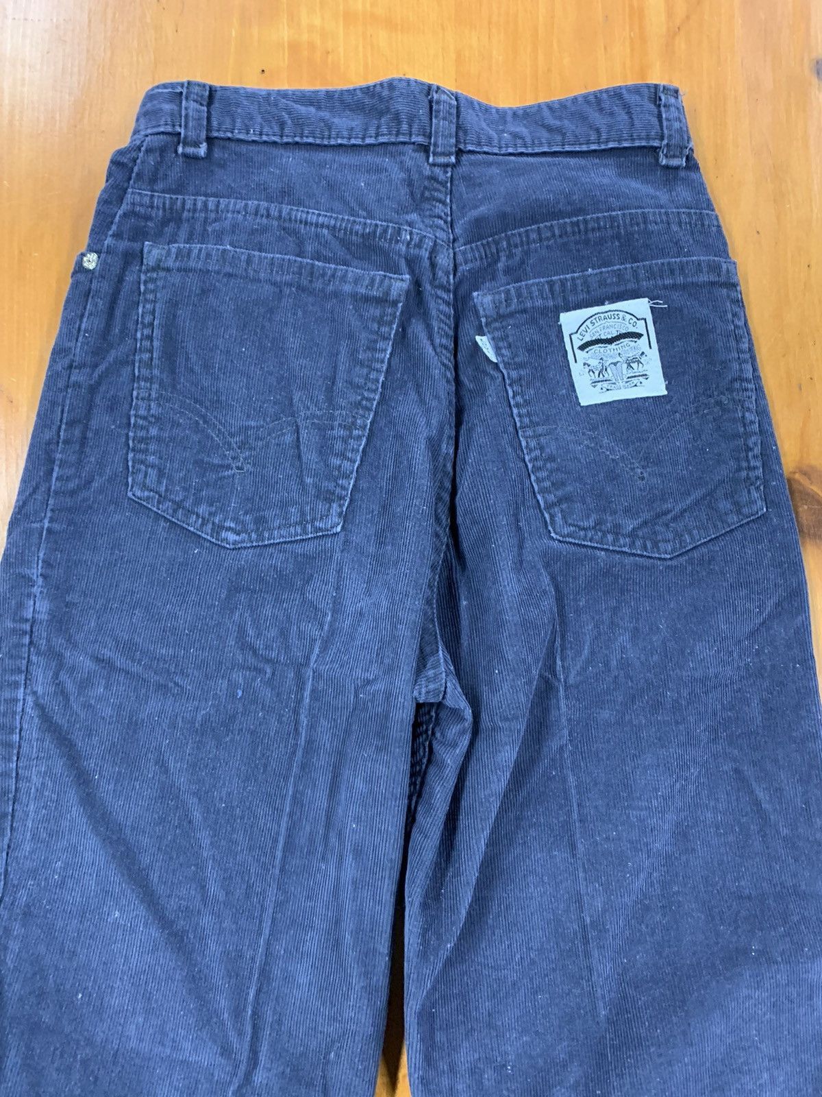 Jean × Levi's × Vintage Vintage 1980s White Tab Levi’s Corduroy Pants Size US 26 / EU 42 - 6 Thumbnail