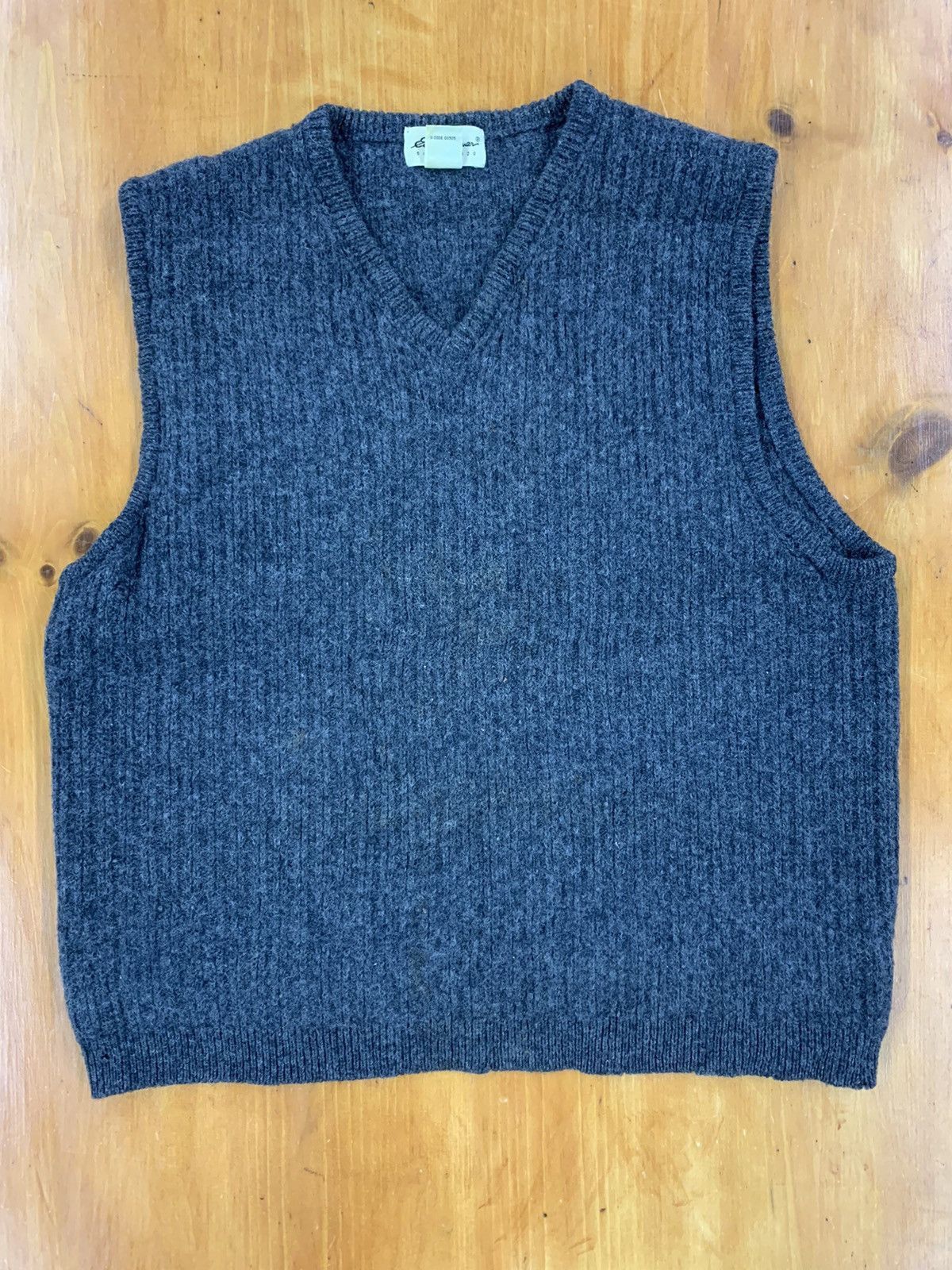 Eddie Bauer × Vintage Vintage Eddie Bauer Dark Grey Wool Knit Vest Size US L / EU 52-54 / 3 - 4 Thumbnail