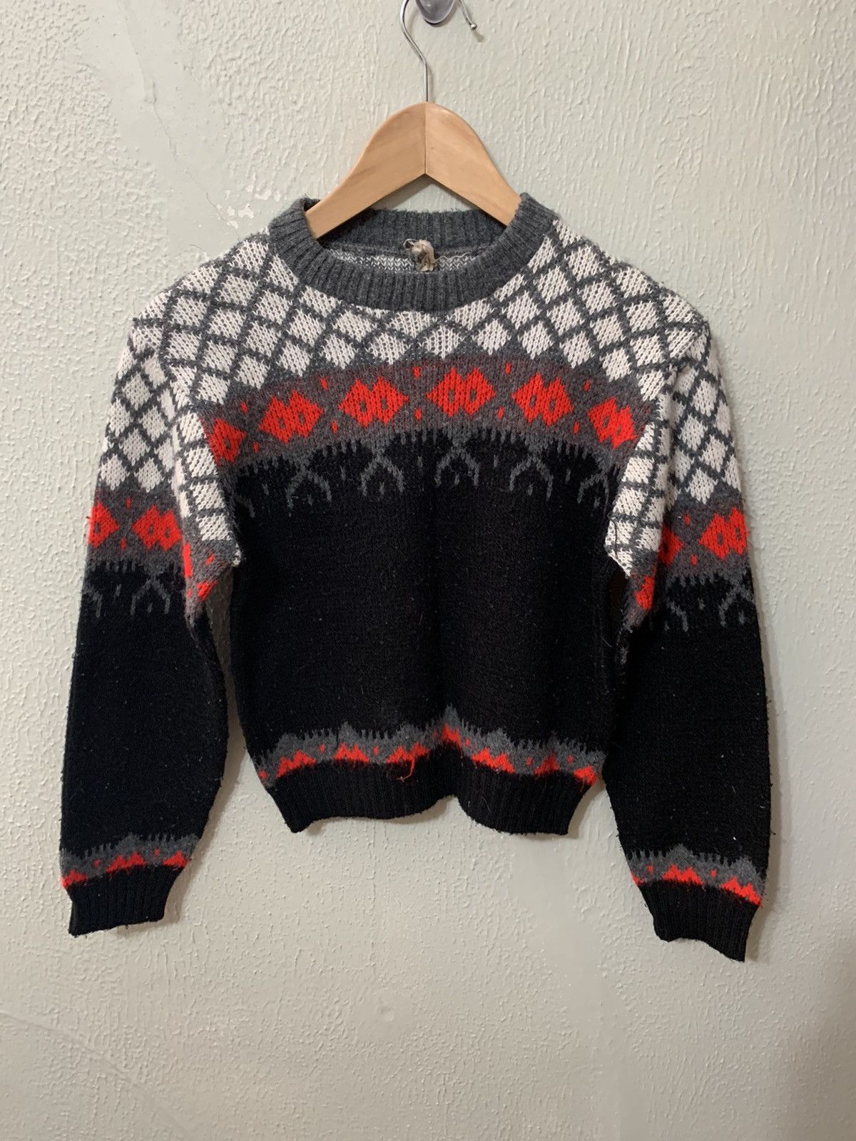 Vintage Vintage 70s Red Band Grid Knit Sweater Size US S / EU 44-46 / 1 - 2 Thumbnail