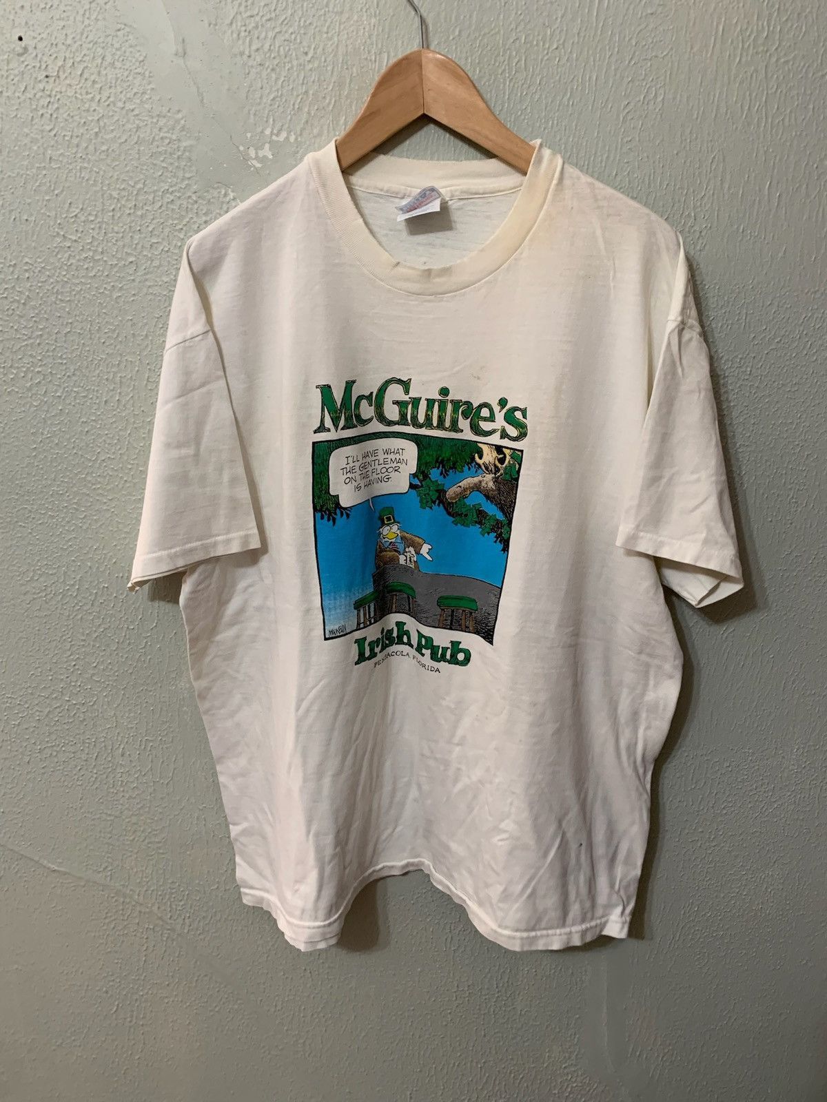 Vintage Vintage Irish Pub Man On Floor Joke Tee Size US XL / EU 56 / 4 - 4 Thumbnail