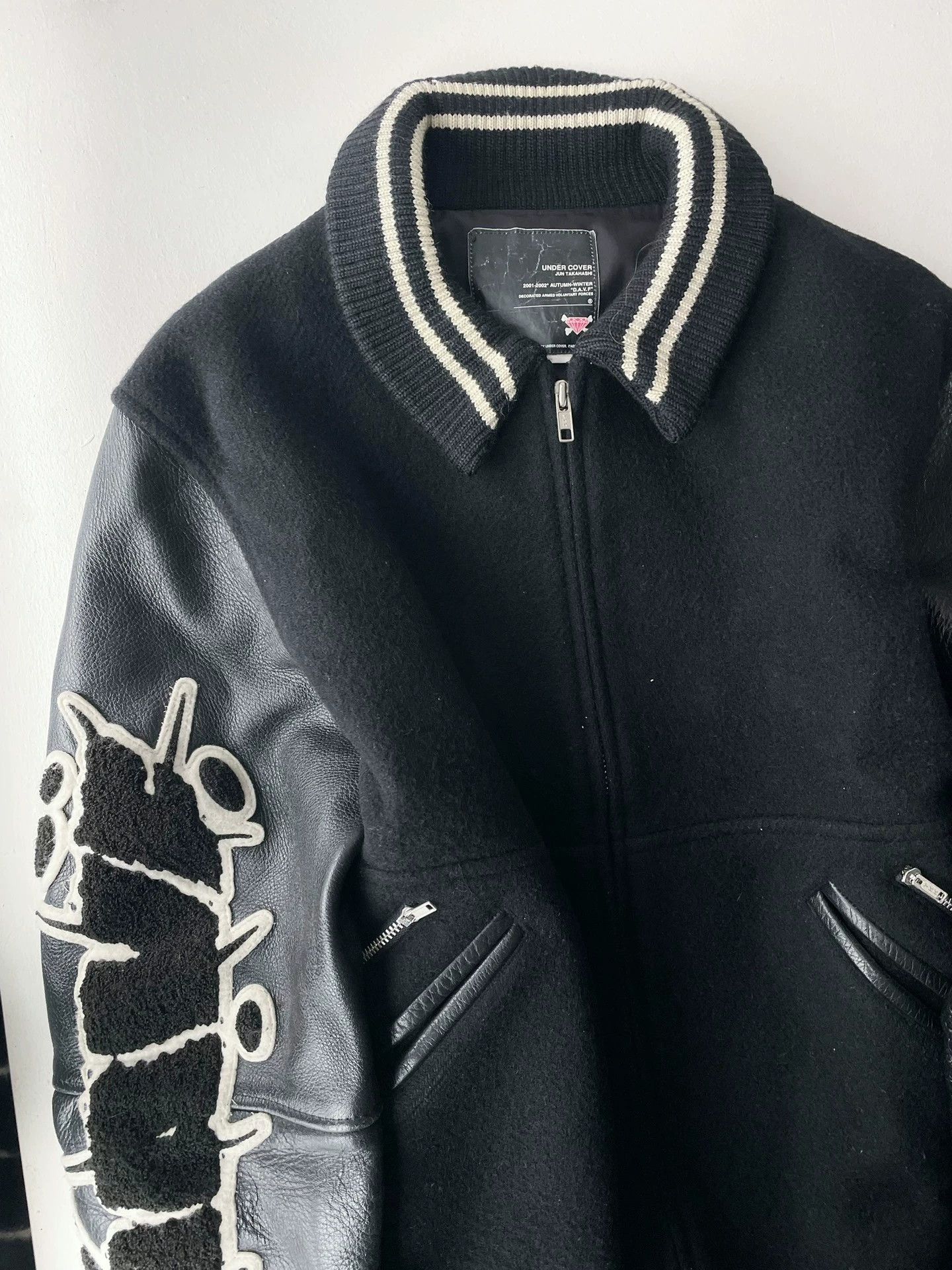 Undercover Undercover Takahashi Shield 01AW Treasure Period leather Sleeve Embroidered Badge blazer Size US L / EU 52-54 / 3 - 2 Thumbnail