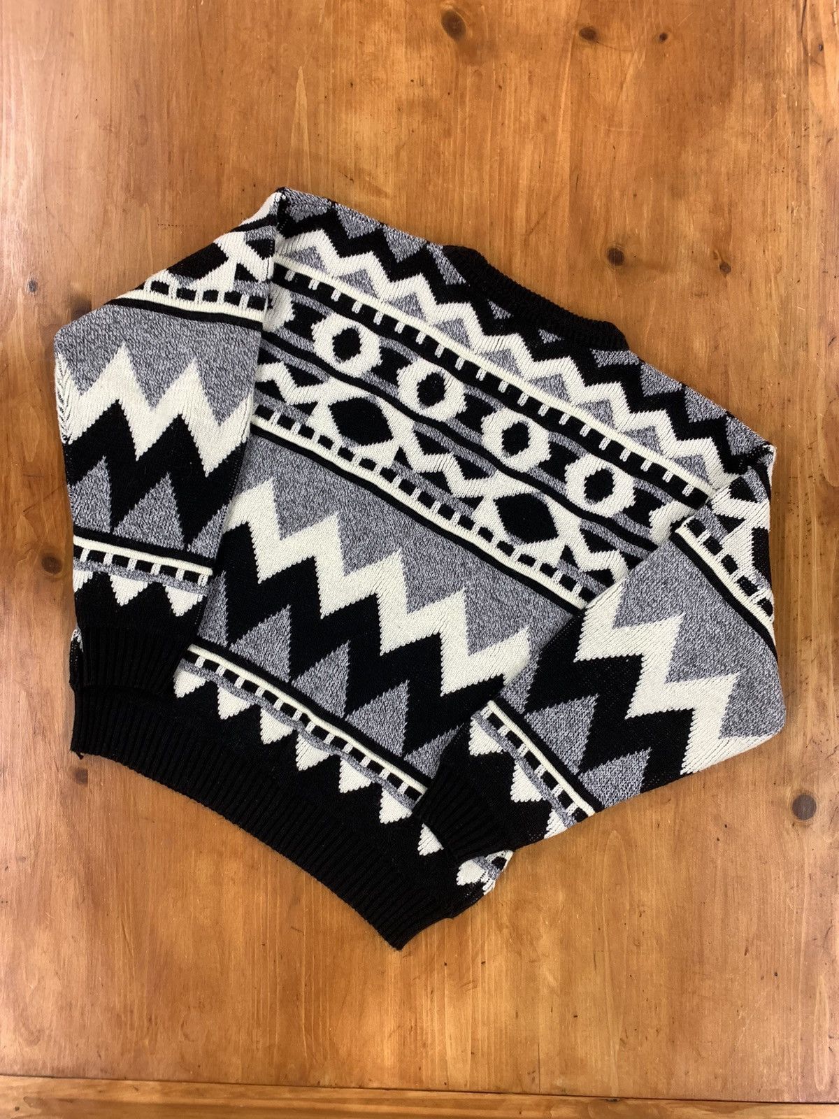 Vintage Vintage Knights Bridge OWO B&W Static Knit Size US L / EU 52-54 / 3 - 2 Thumbnail