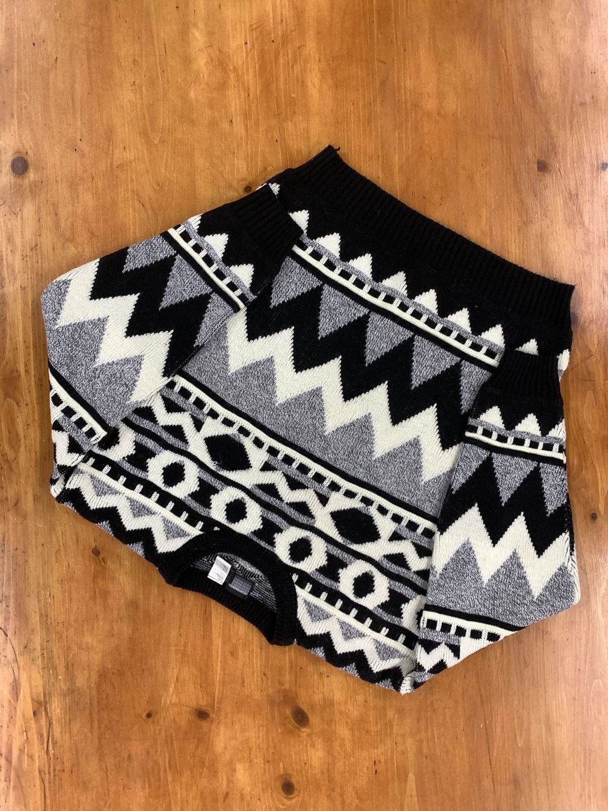 Vintage Vintage Knights Bridge OWO B&W Static Knit Size US L / EU 52-54 / 3 - 4 Thumbnail