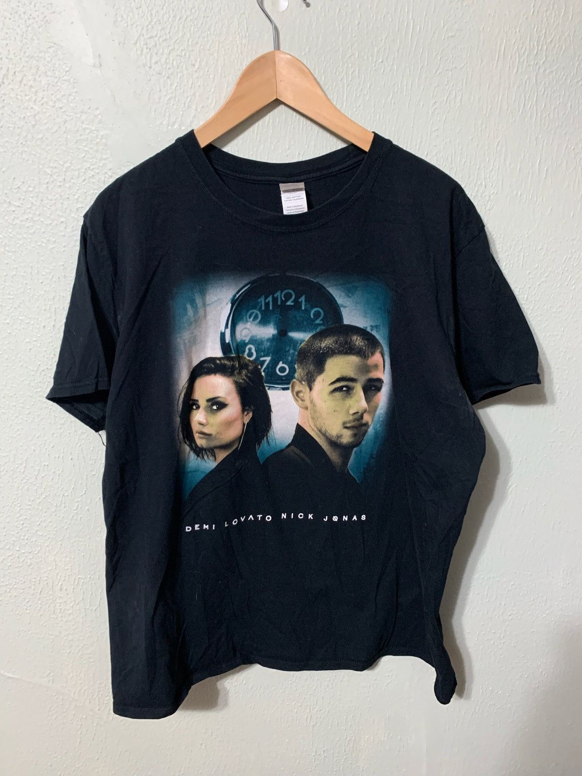 Band Tees × Vintage Vintage Demi Lovato Nick Jonas Tour Tee Size US XL / EU 56 / 4 - 2 Thumbnail