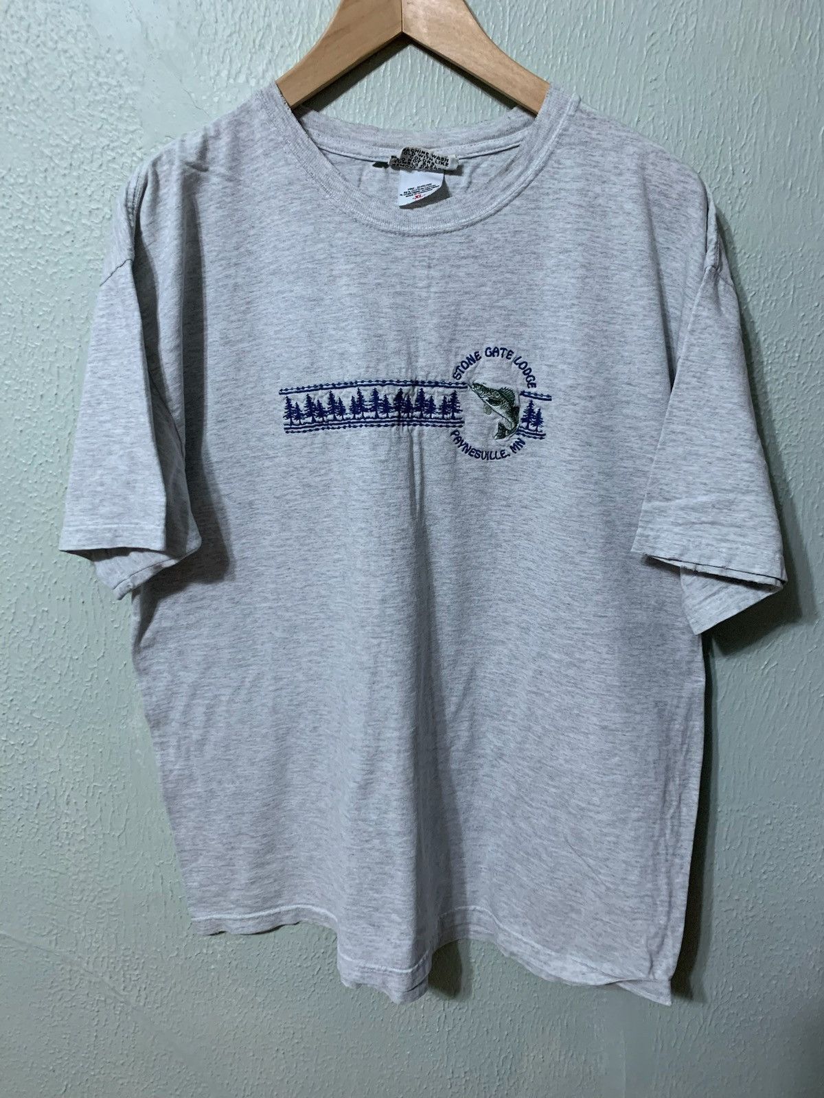 Vintage Vintage Stone Gate Lodge Fishing T-Shirt Size US XL / EU 56 / 4 - 3 Thumbnail