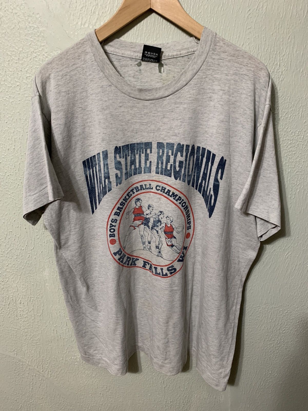 Vintage Vintage WIAA State Regionals Basketball Tee Size US XL / EU 56 / 4 - 2 Thumbnail