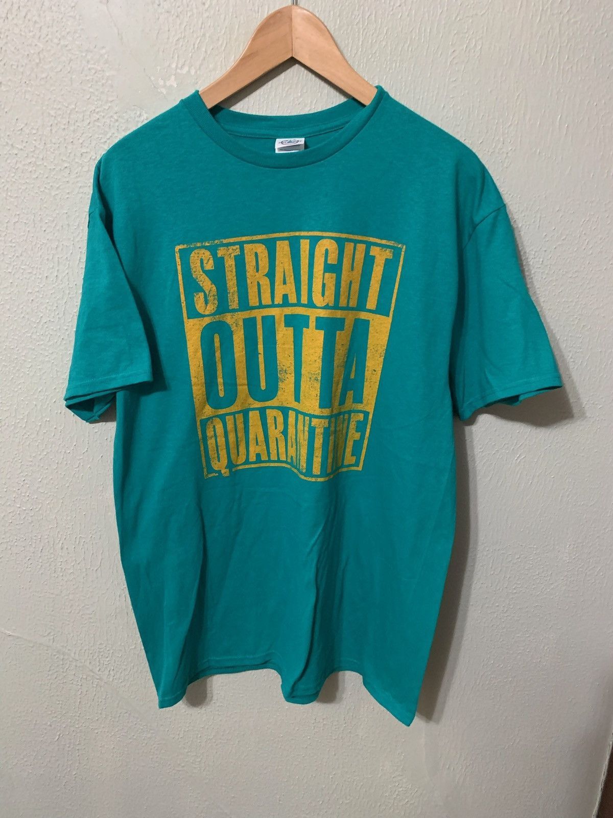 Vintage Straight Outta Quarantine T-Shirt Size US L / EU 52-54 / 3 - 3 Thumbnail
