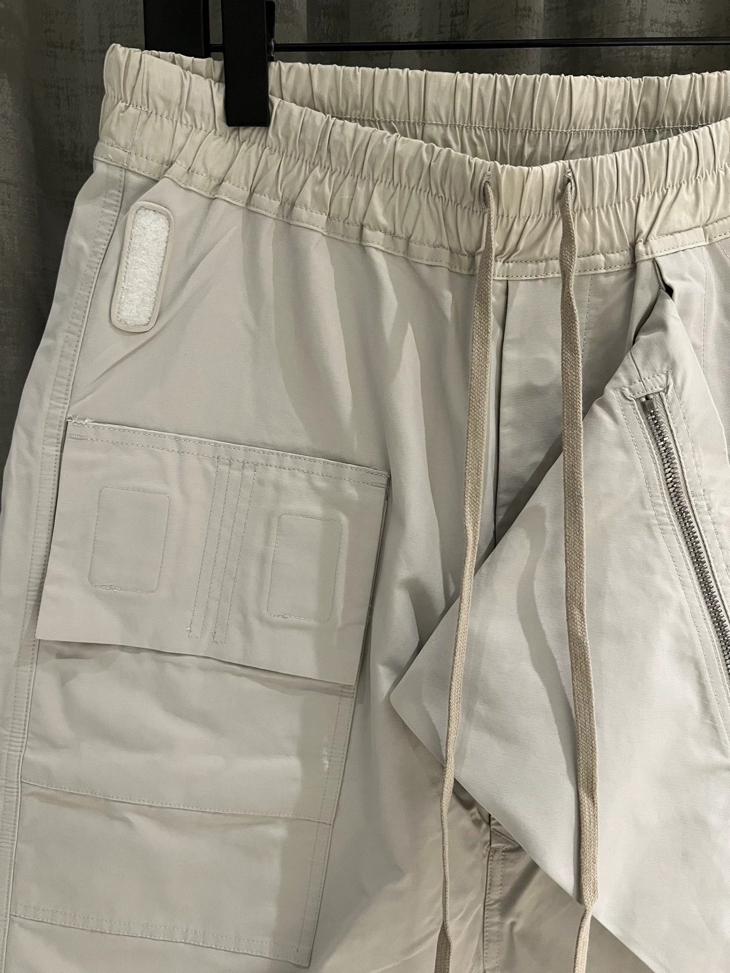 Rick Owens Rick Owens Elephant grey shorts with inclined placket Size US 32 / EU 48 - 3 Thumbnail