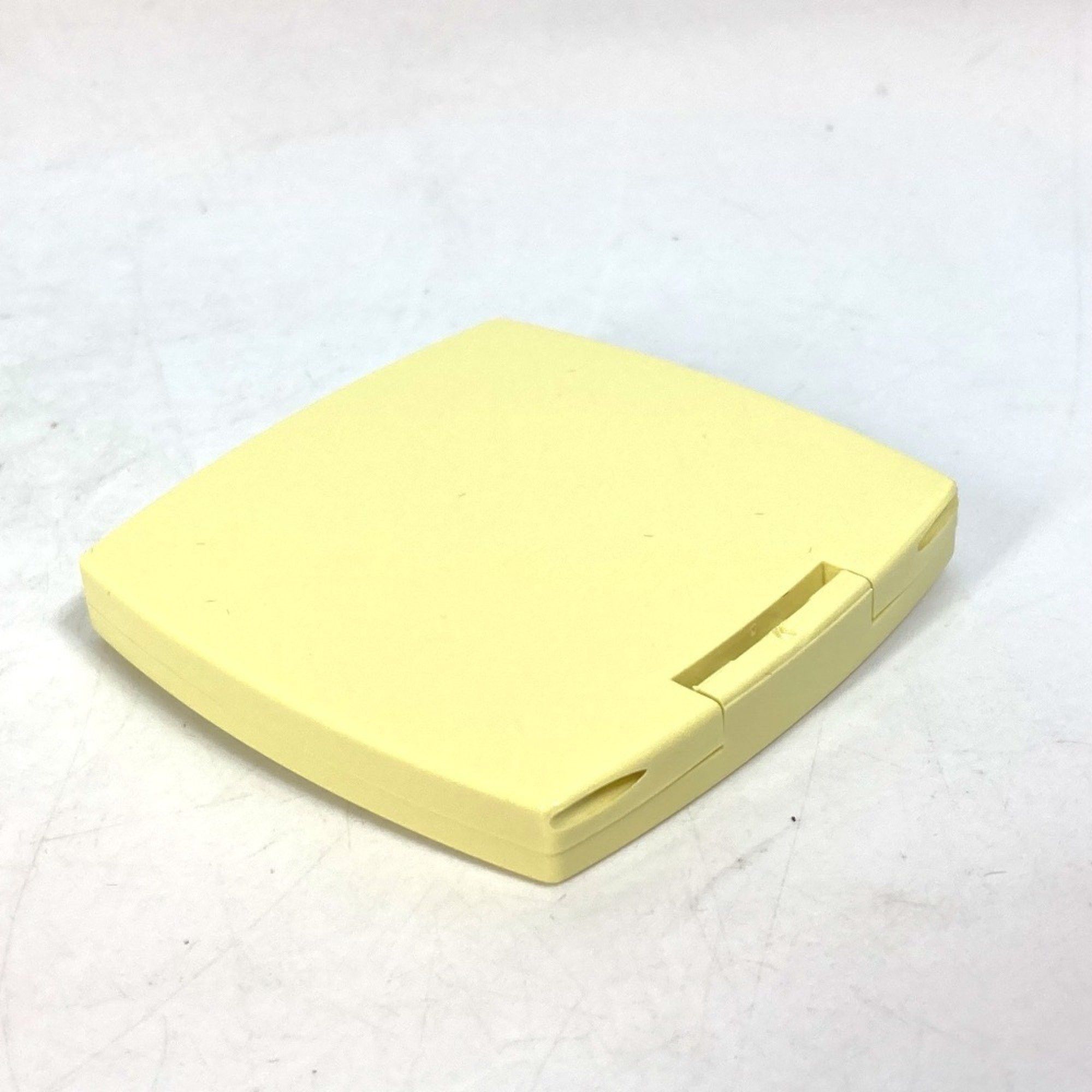 Chanel CHANEL 138065 CC Coco Mark Miroir Double Facet Compact Mirror Plastic Ovny 129 Yellow Size ONE SIZE - 2 Thumbnail