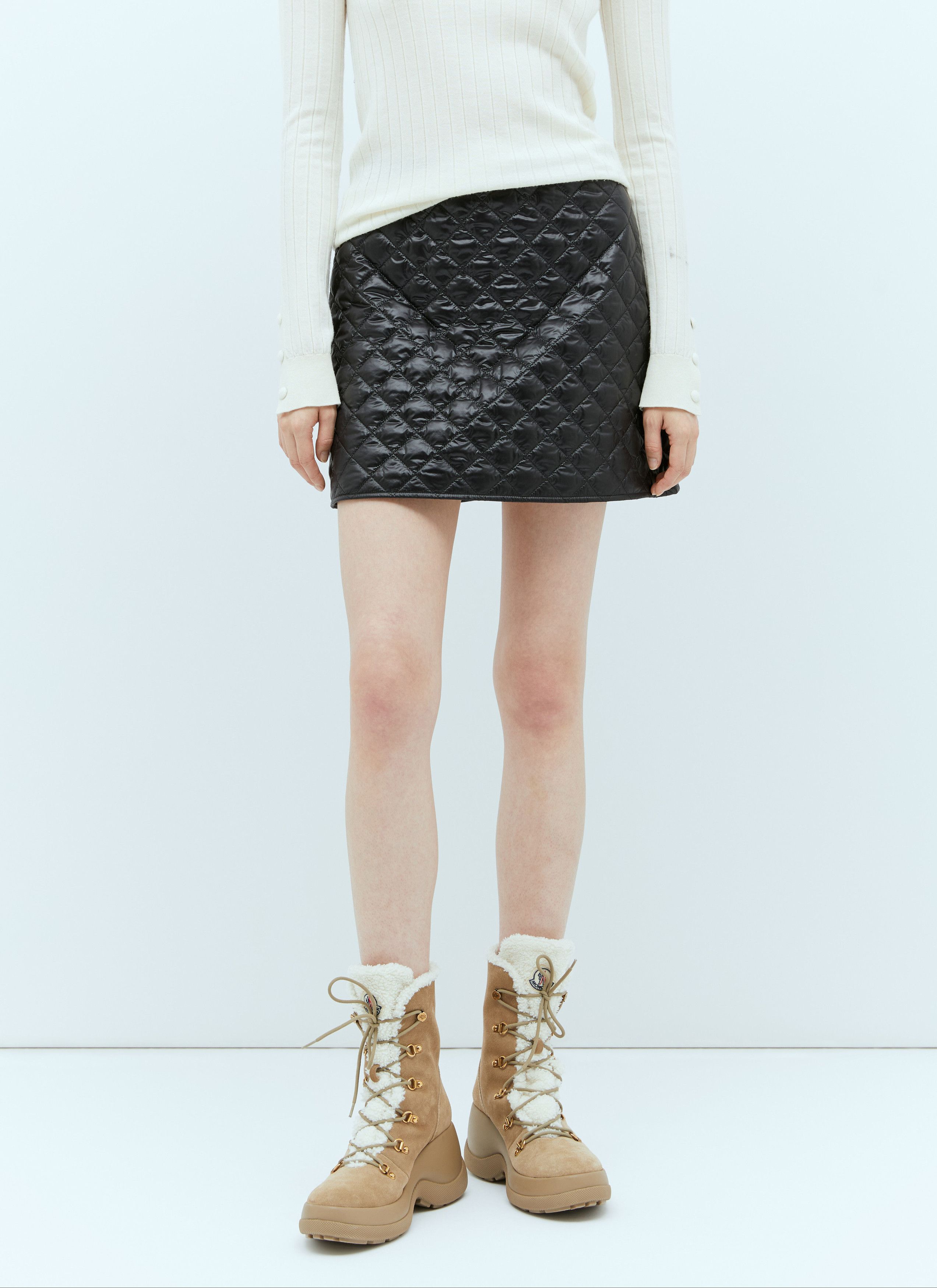 Moncler Quilted Mini Skirt Size 26" / US 2 / IT 38 - 2 Thumbnail