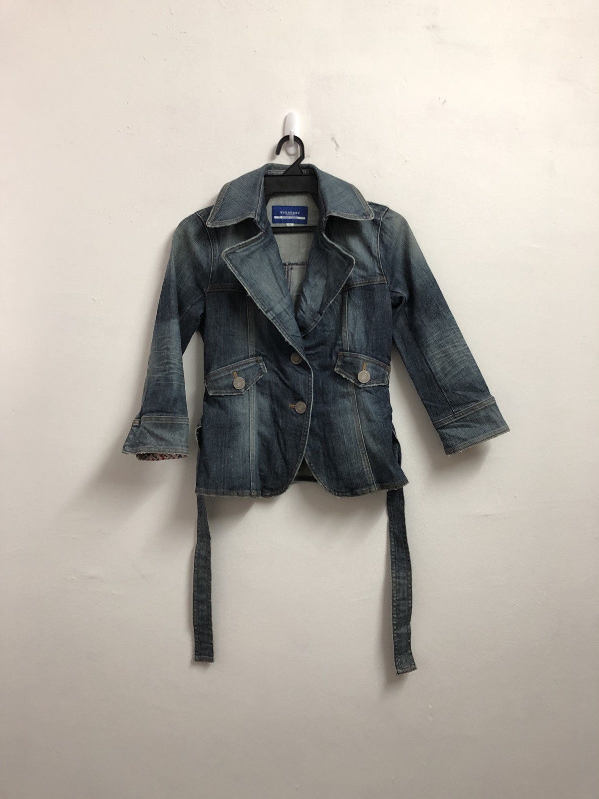 Burberry BURBERRY Blue Label Denim Jacket Size US S / EU 44-46 / 1 - 1 Thumbnail