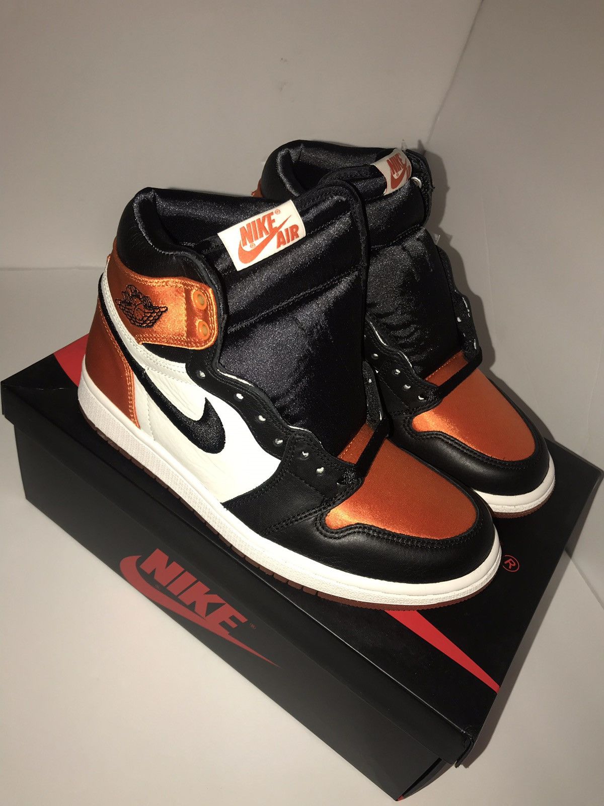 Jordan Retro High Satin Shattered Backboard (W)