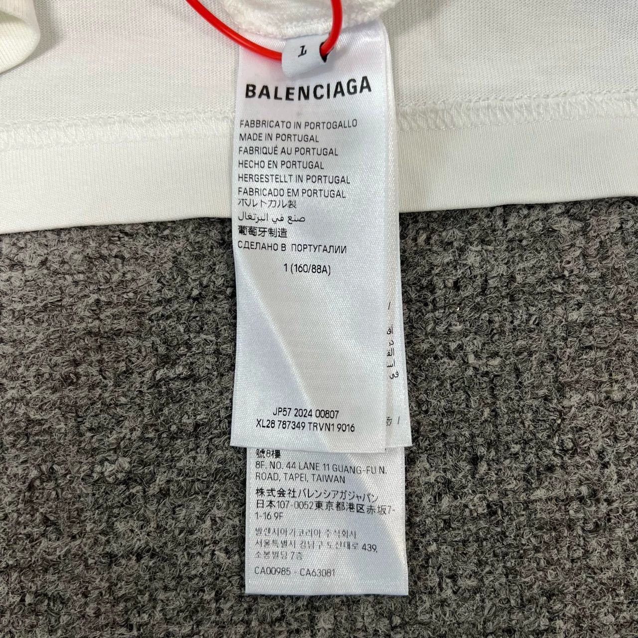 Balenciaga Balenciaga 24FW vintage logo short sleeved T-shirt Size US S / EU 44-46 / 1 - 6 Thumbnail