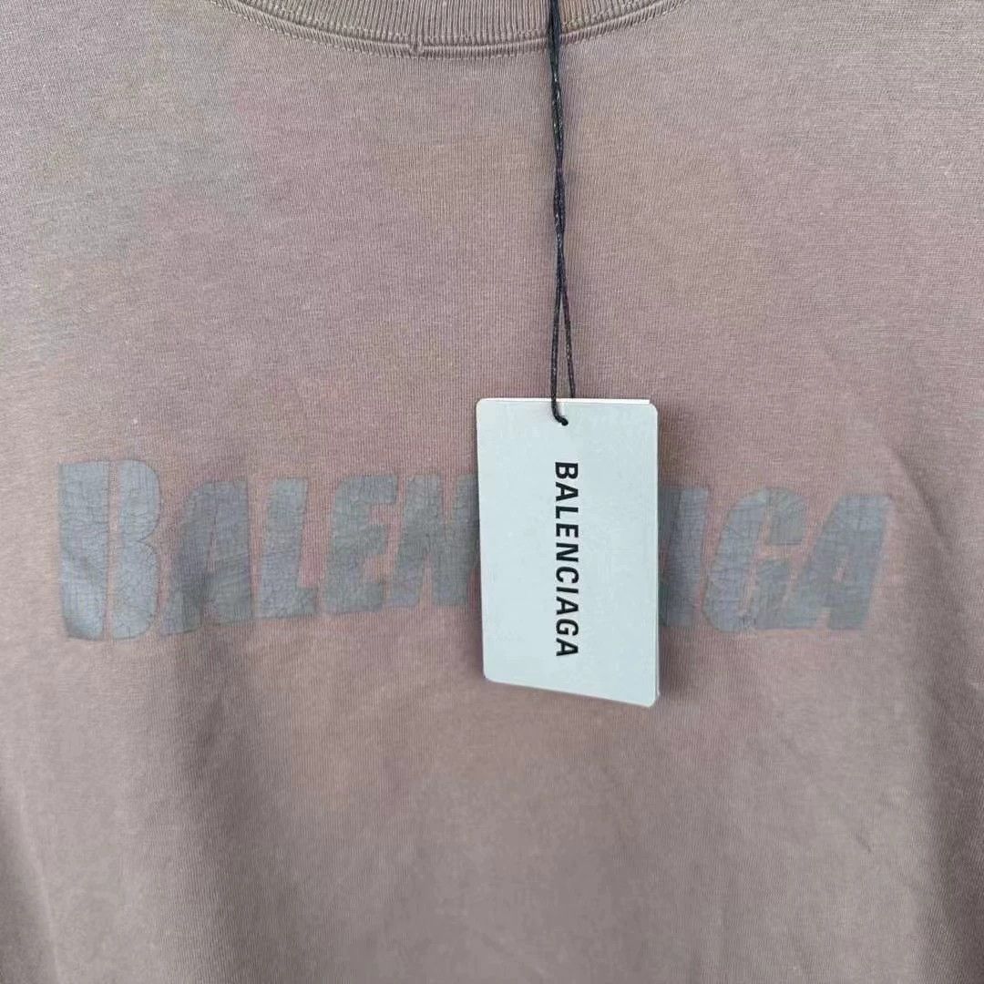 Balenciaga Balenciaga khaki distressed short sleeved shirt with large holes Size US S / EU 44-46 / 1 - 3 Thumbnail