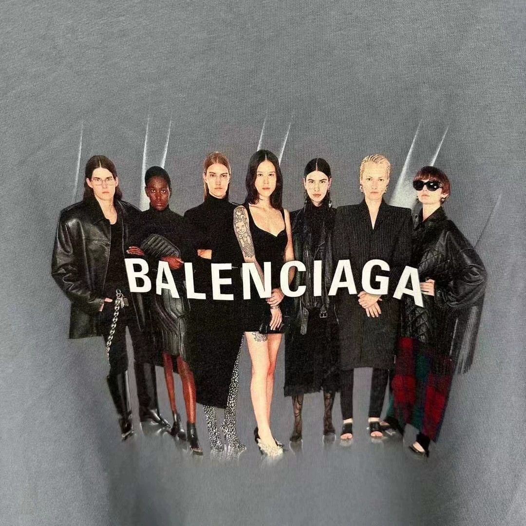 Balenciaga Balenciaga portrait short sleeved shirt Size US M / EU 48-50 / 2 - 3 Thumbnail