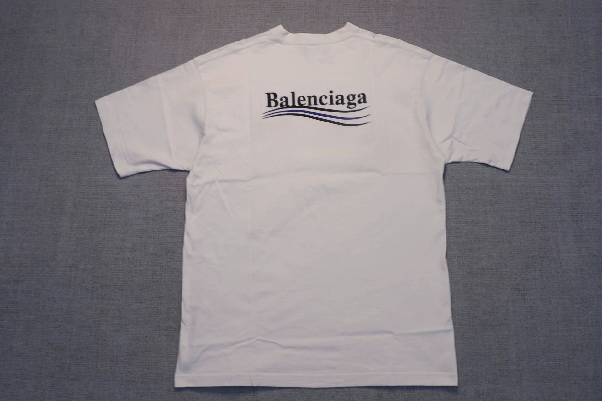 Balenciaga Balenciaga Embroidered Coca Cola Short sleeved Rice White Size US XS / EU 42 / 0 - 2 Thumbnail