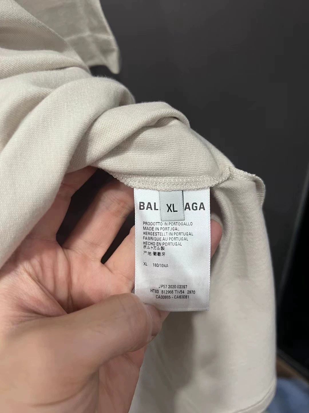 Balenciaga Balenciaga chest logo short sleeved shirt Size US XL / EU 56 / 4 - 4 Thumbnail