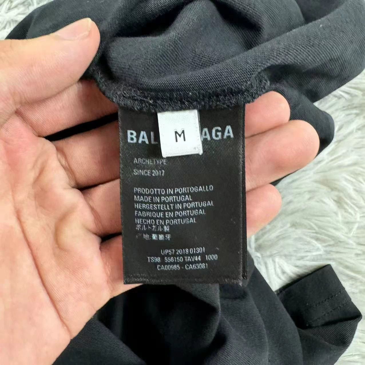 Balenciaga Balenciaga Cola Short Sleeves Size US M / EU 48-50 / 2 - 6 Thumbnail