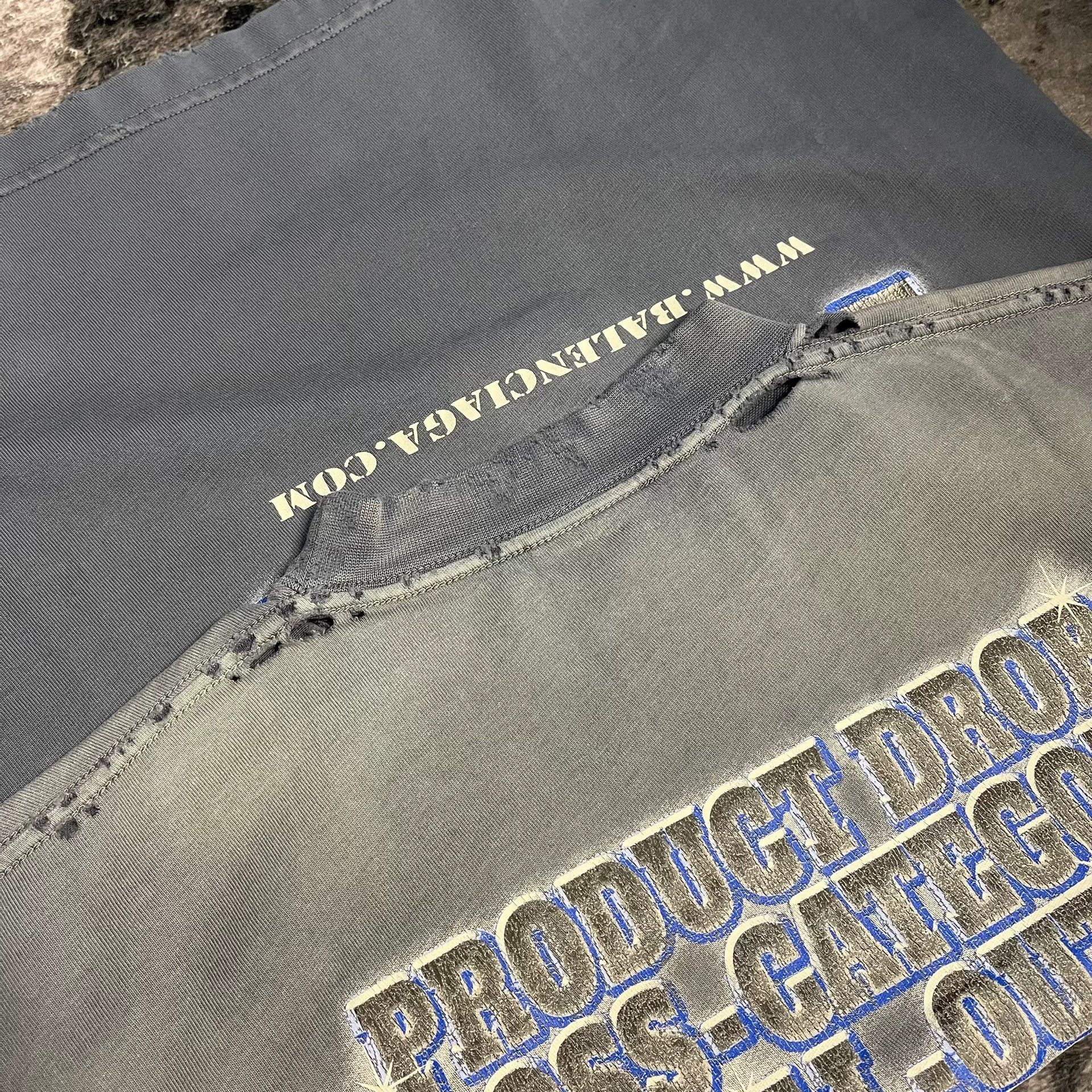 Balenciaga Balenciaga 24ss vintage print round neck See Now Buy Now short sleeved shirt Size US S / EU 44-46 / 1 - 8 Thumbnail
