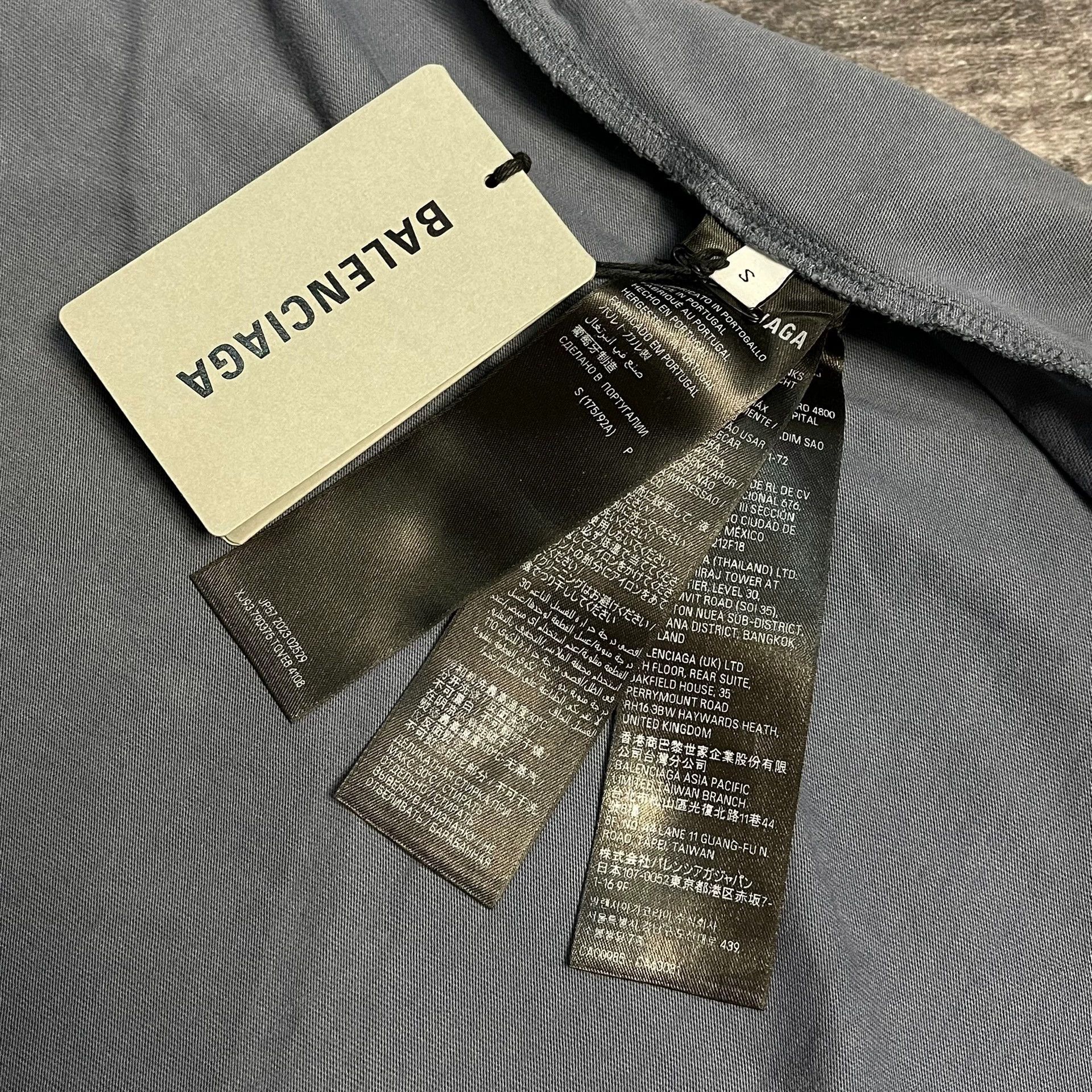 Balenciaga Balenciaga 24ss vintage print round neck See Now Buy Now short sleeved shirt Size US S / EU 44-46 / 1 - 9 Thumbnail
