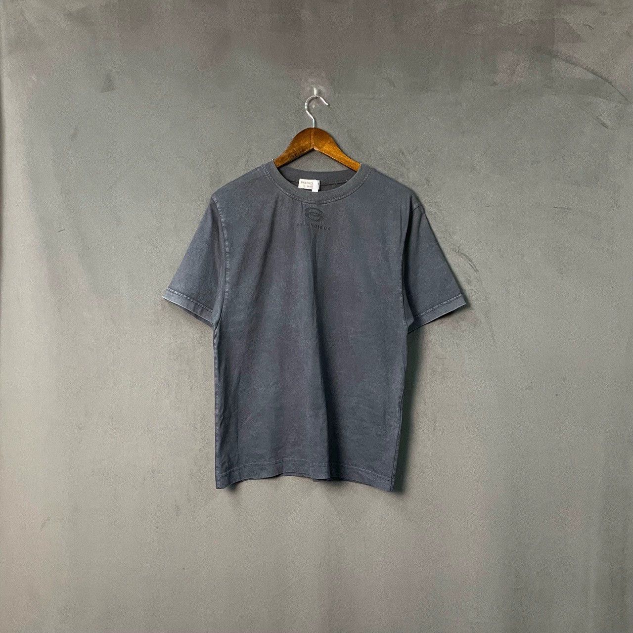 Balenciaga Balenciaga Black Grey Double Ring Logo Short Sleeve Size US L / EU 52-54 / 3 - 2 Thumbnail