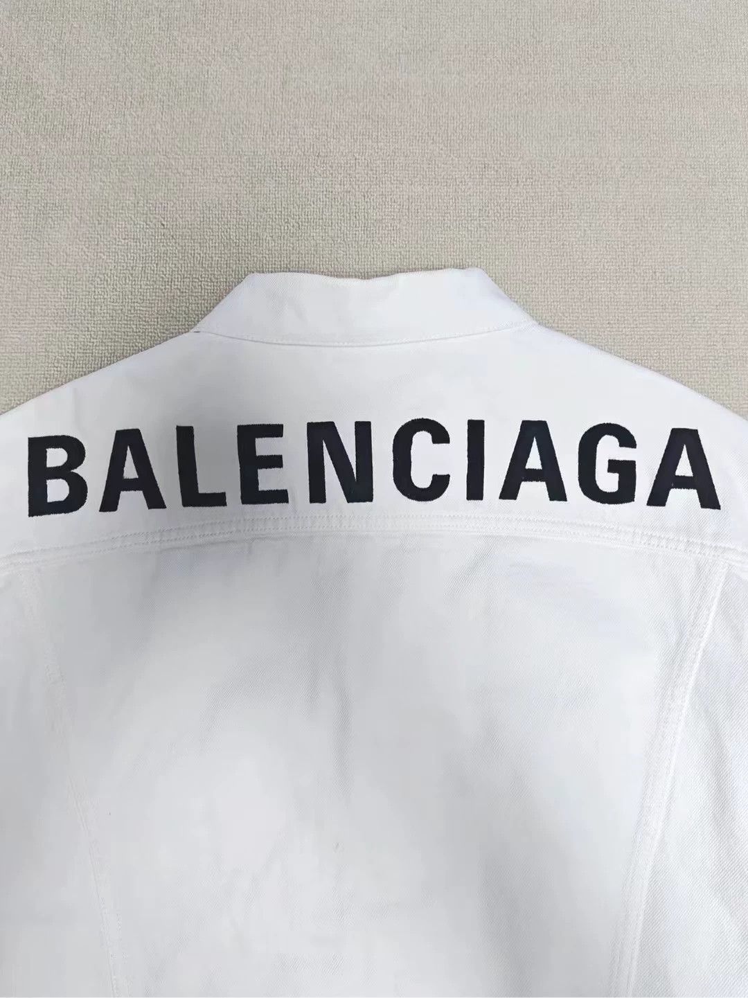 Balenciaga Balenciaga back letter logo washed denim jacket jacket Size US L / EU 52-54 / 3 - 3 Thumbnail