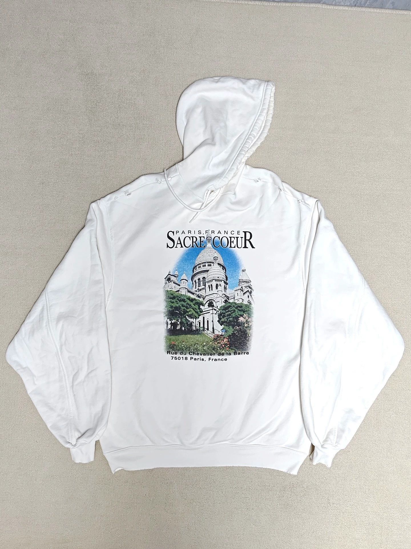 Balenciaga Balenciaga Sacred Heart Church Notre Dame de Paris washed and worn hooded sweatshirt Size US XXS / EU 40 - 2 Thumbnail