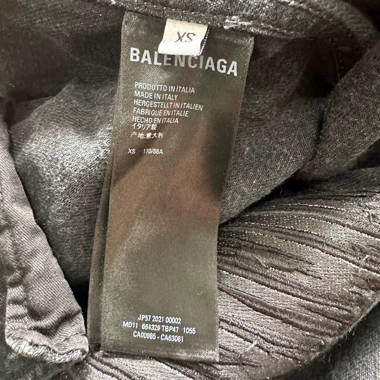Balenciaga Balenciaga FW21 Barcode Embroidered Logo Damaged Denim Jacket Size US XS / EU 42 / 0 - 6 Thumbnail