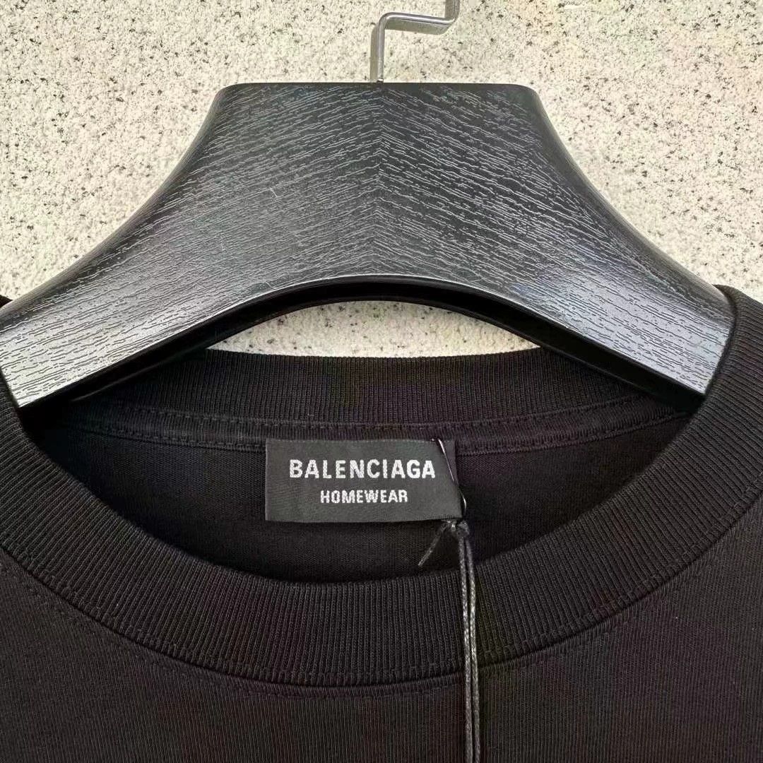 Balenciaga Balenciaga new small logo short sleeved shirt Size US XS / EU 42 / 0 - 2 Thumbnail