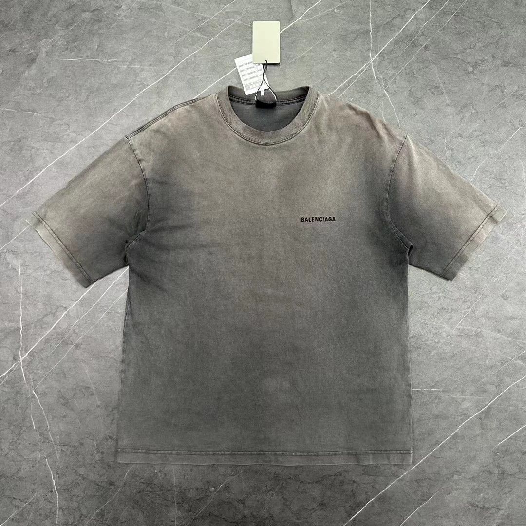 Balenciaga Balenciaga front and back logo washed and worn short sleeves Size US S / EU 44-46 / 1 - 2 Thumbnail