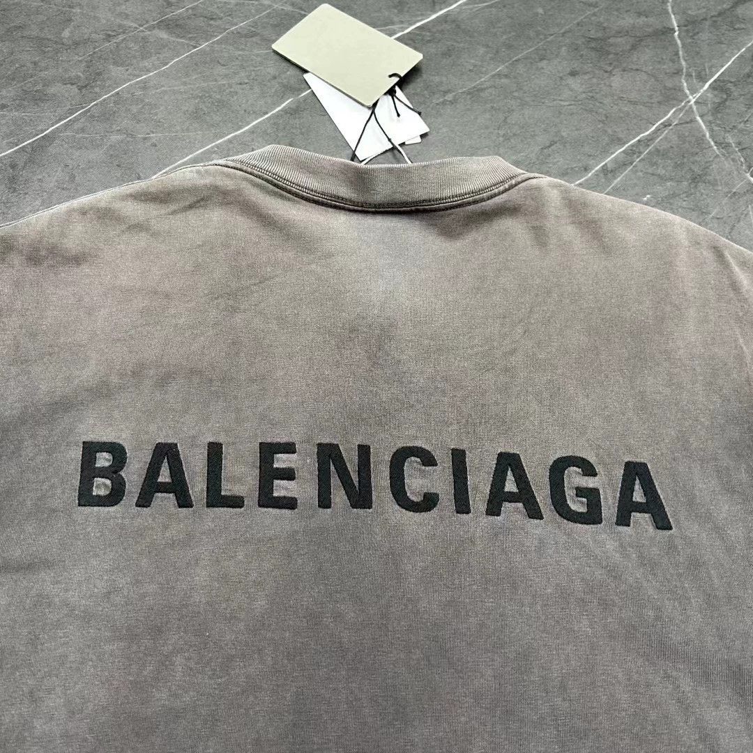 Balenciaga Balenciaga front and back logo washed and worn short sleeves Size US S / EU 44-46 / 1 - 5 Thumbnail