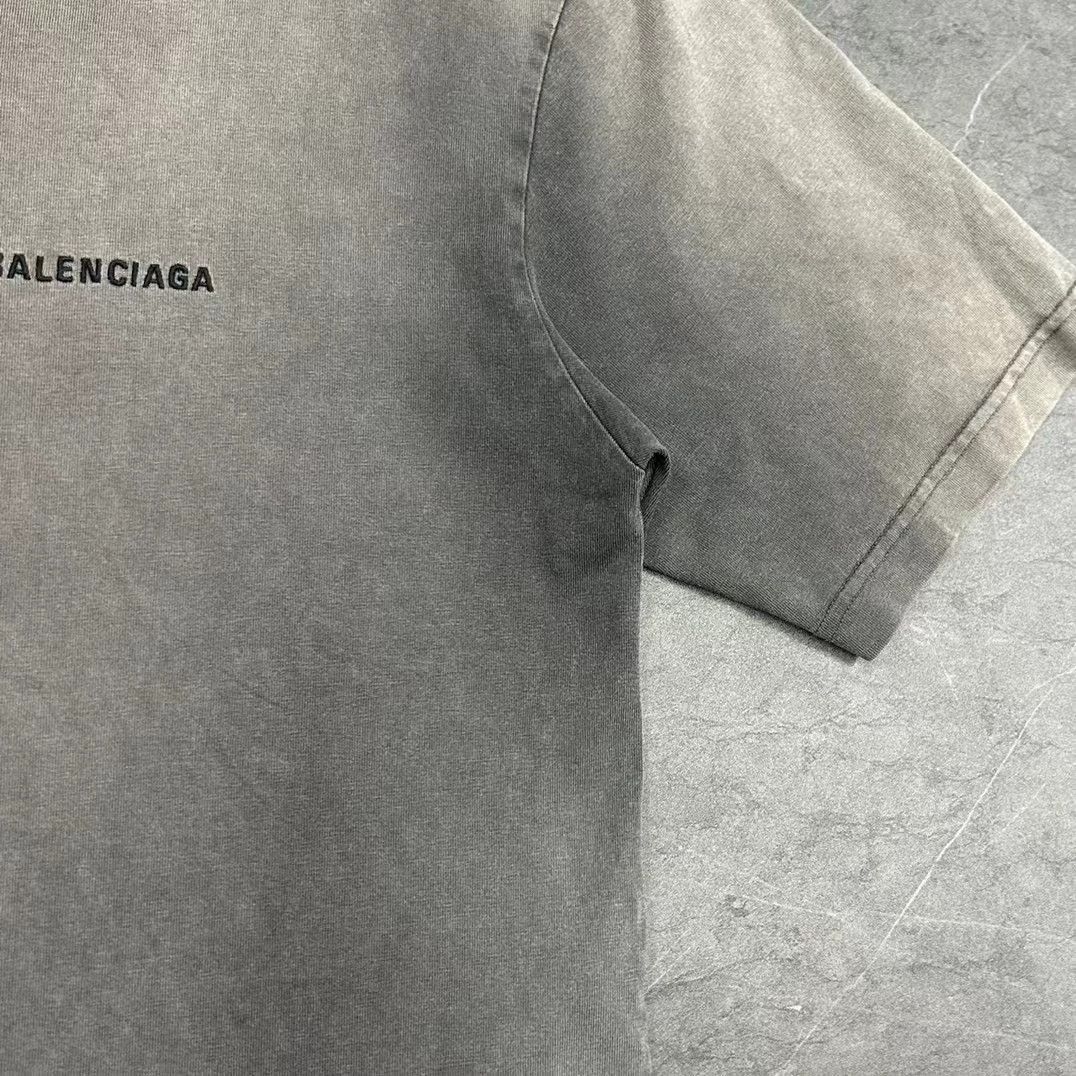 Balenciaga Balenciaga front and back logo washed and worn short sleeves Size US S / EU 44-46 / 1 - 4 Thumbnail