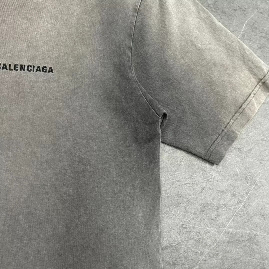 Balenciaga Balenciaga front and back logo washed and worn short sleeves Size US S / EU 44-46 / 1 - 4 Thumbnail