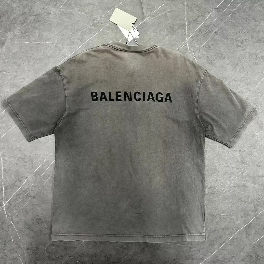 Balenciaga Balenciaga front and back logo washed and worn short sleeves Size US S / EU 44-46 / 1 - 2 Thumbnail