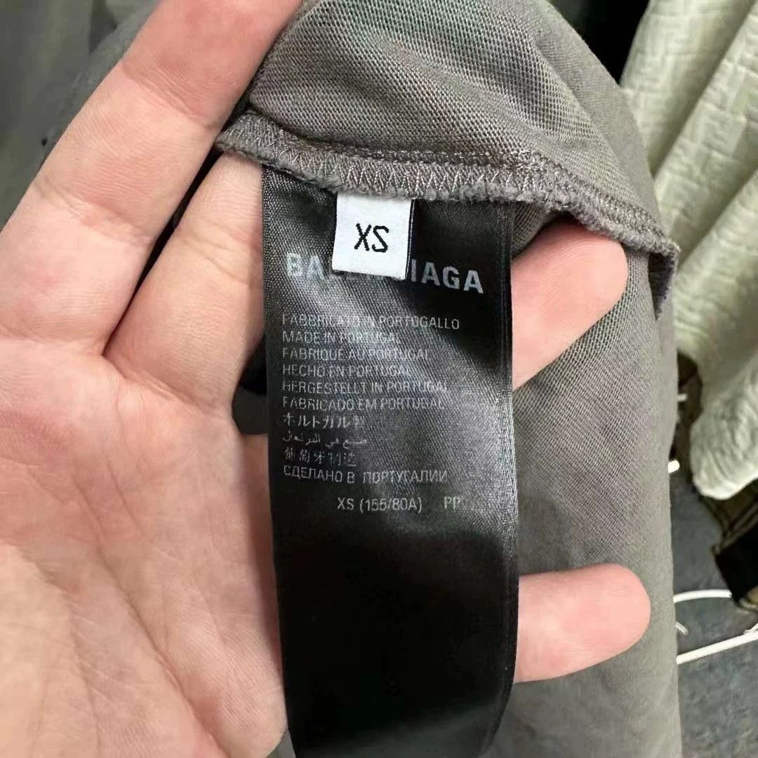 Balenciaga Balenciaga covers gray cola short sleeves Size US XS / EU 42 / 0 - 5 Thumbnail