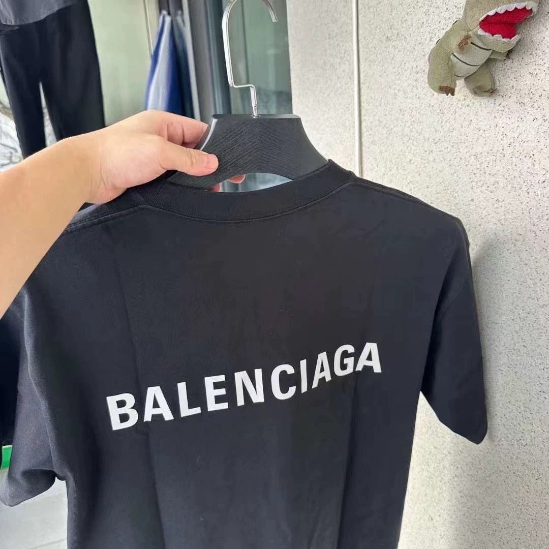 Balenciaga Balenciaga new front and rear logo short sleeves Size US XS / EU 42 / 0 - 5 Thumbnail