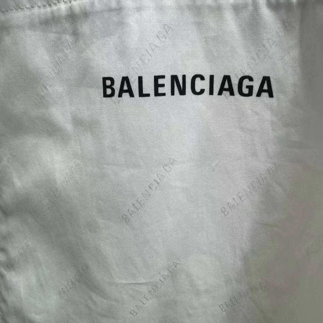 Balenciaga Balenciaga bullet screen patchwork black and white assault suit jacket Size US L / EU 52-54 / 3 - 5 Thumbnail
