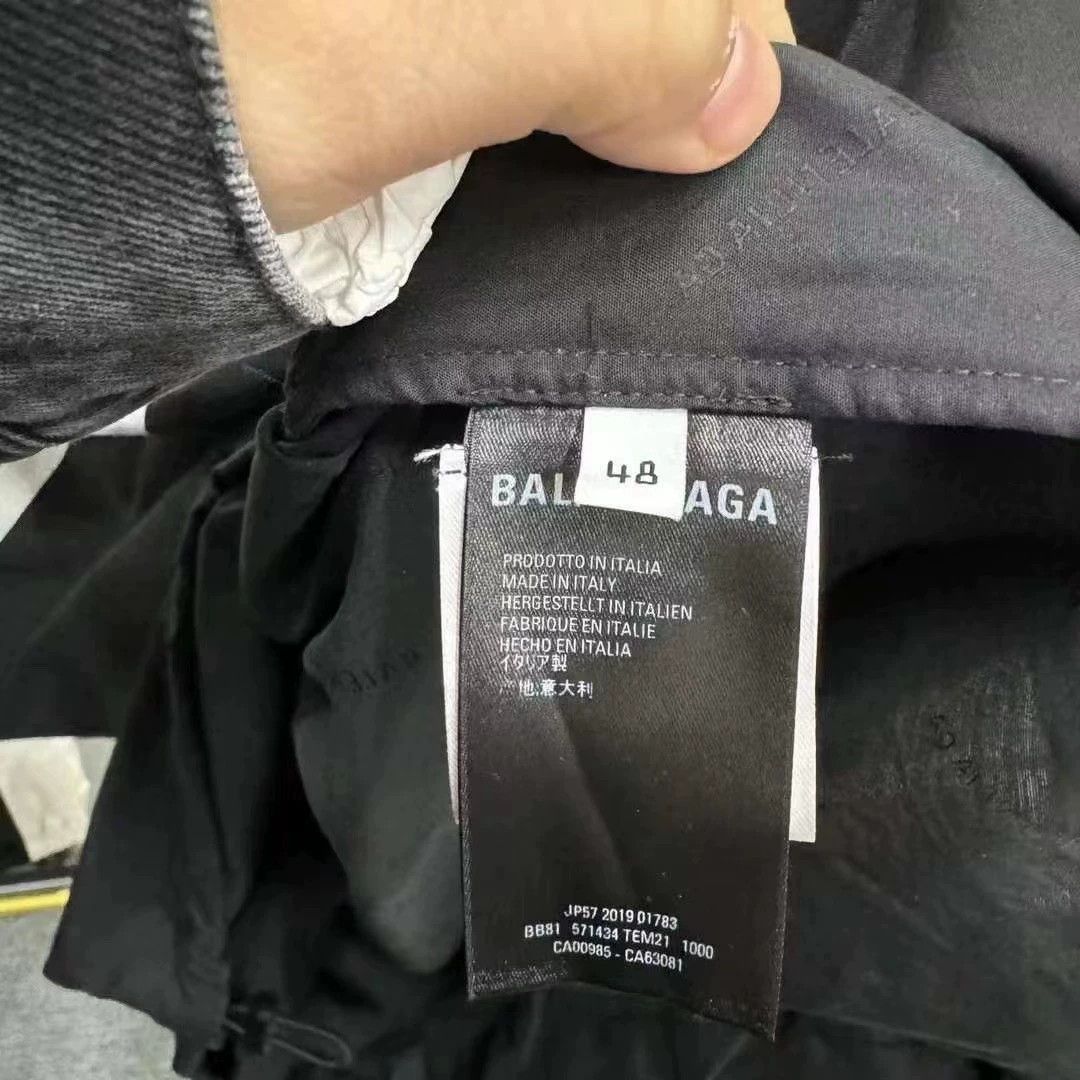 Balenciaga Balenciaga bullet screen patchwork black and white assault suit jacket Size US L / EU 52-54 / 3 - 3 Thumbnail