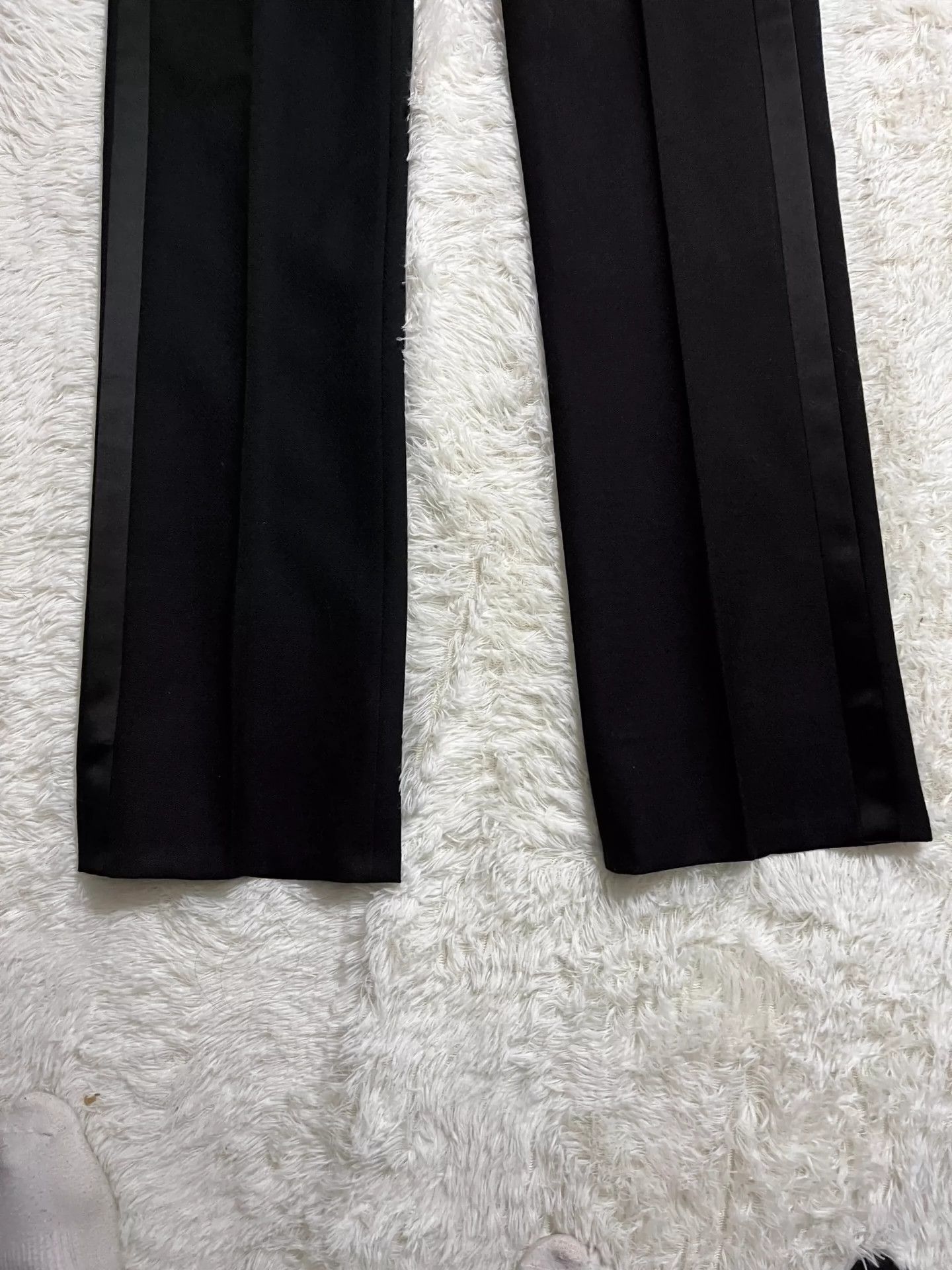 Saint Laurent Paris Saint Laurent Paris Smoking pants and trousers Size US 44 / EU 60 - 2 Thumbnail