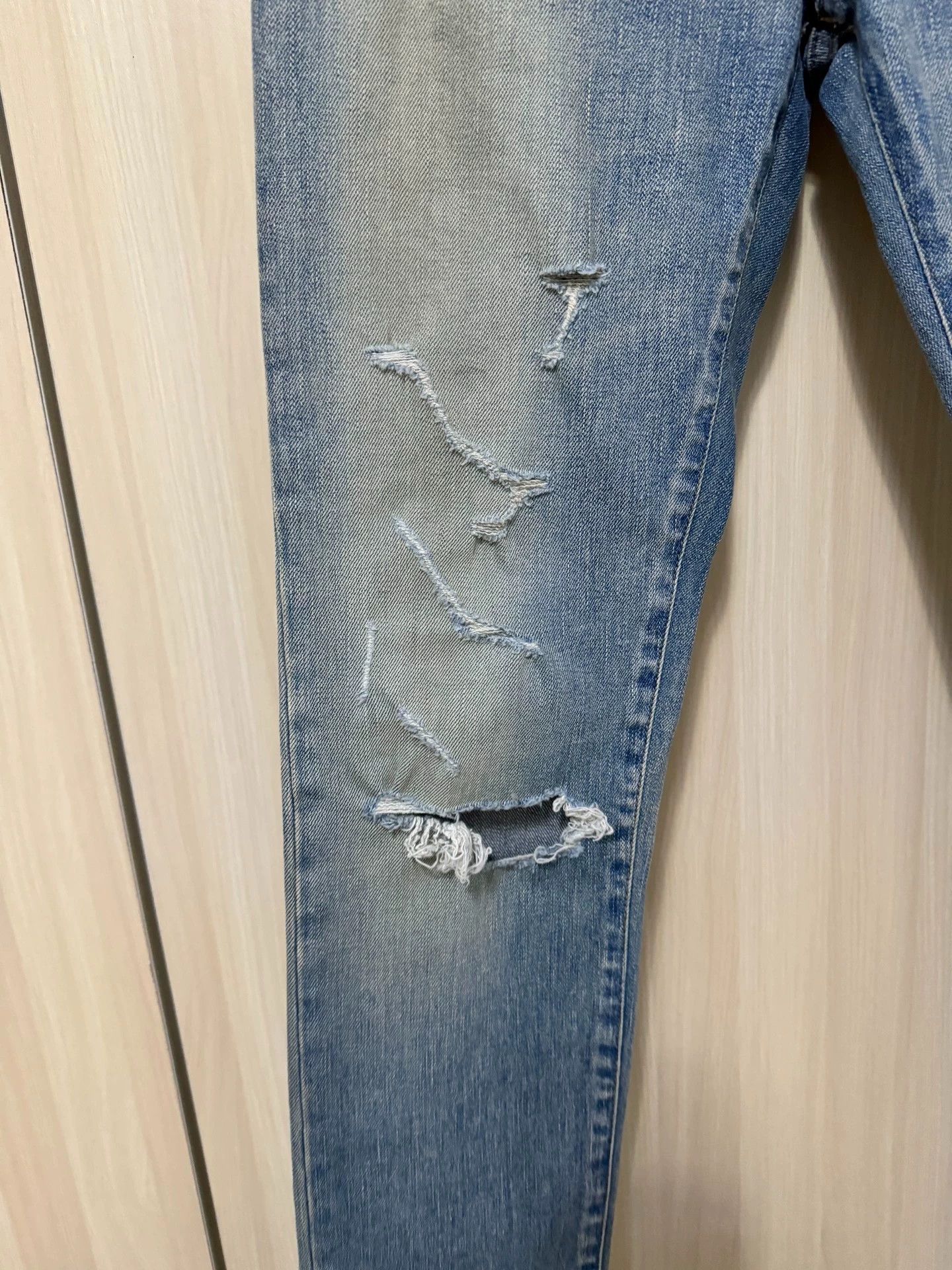 Saint Laurent Paris Saint Laurent Paris Damaged jeans Size US 29 - 2 Thumbnail