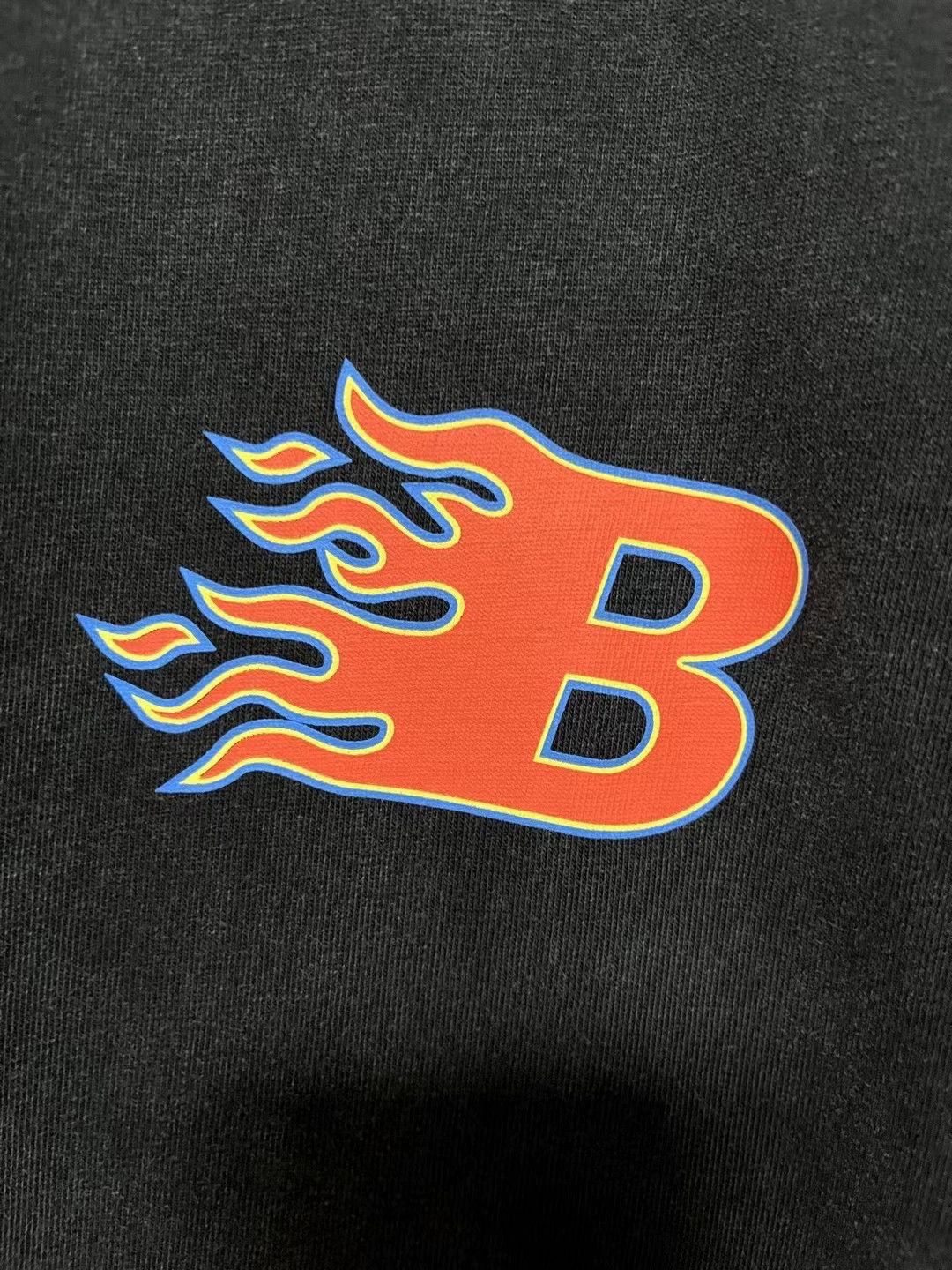Balenciaga Balenciaga washed flame logo short sleeved shirt Size US S / EU 44-46 / 1 - 5 Thumbnail