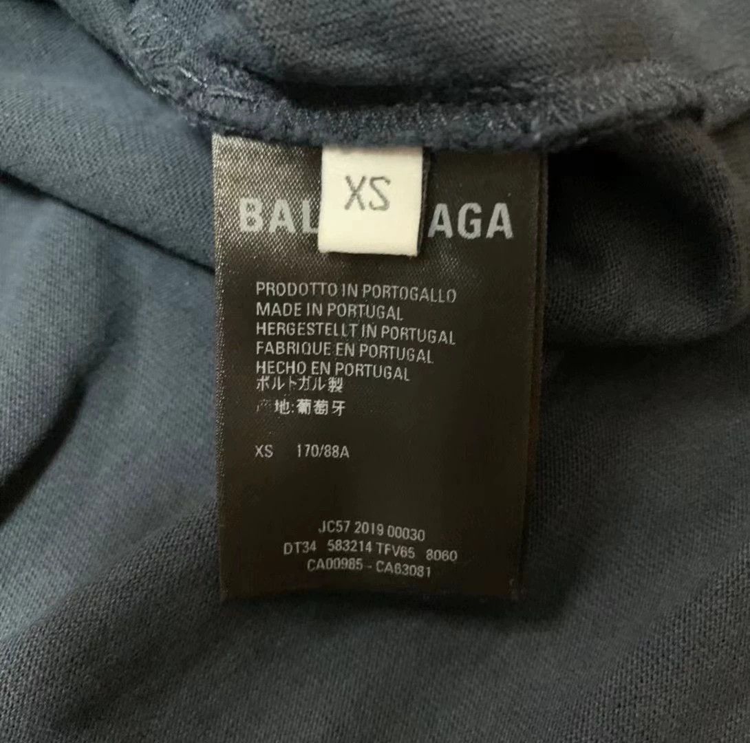 Balenciaga Balenciaga Plush Lock Short Sleeve Size US XS / EU 42 / 0 - 5 Thumbnail