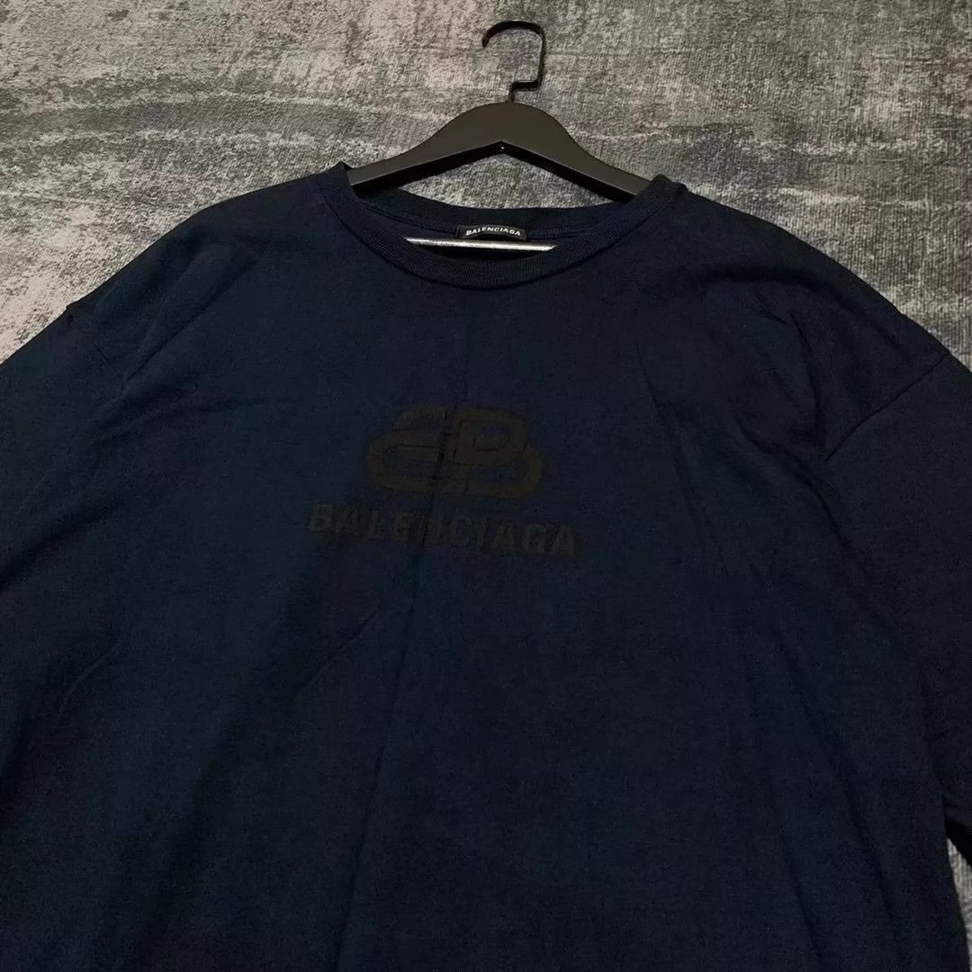 Balenciaga Balenciaga Plush Lock Short Sleeve Size US XS / EU 42 / 0 - 2 Thumbnail